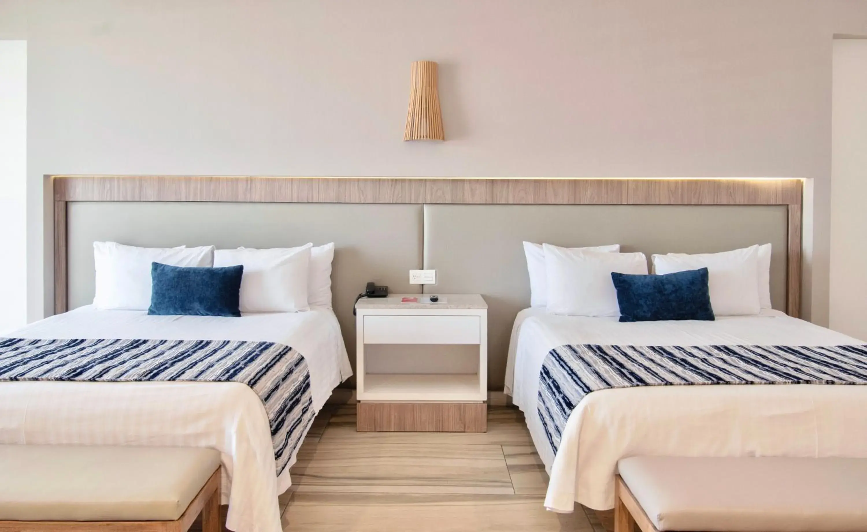 Bedroom, Bed in Hotel Velvet Plaza Bedroom, Bed in Hotel Velvet Plaza