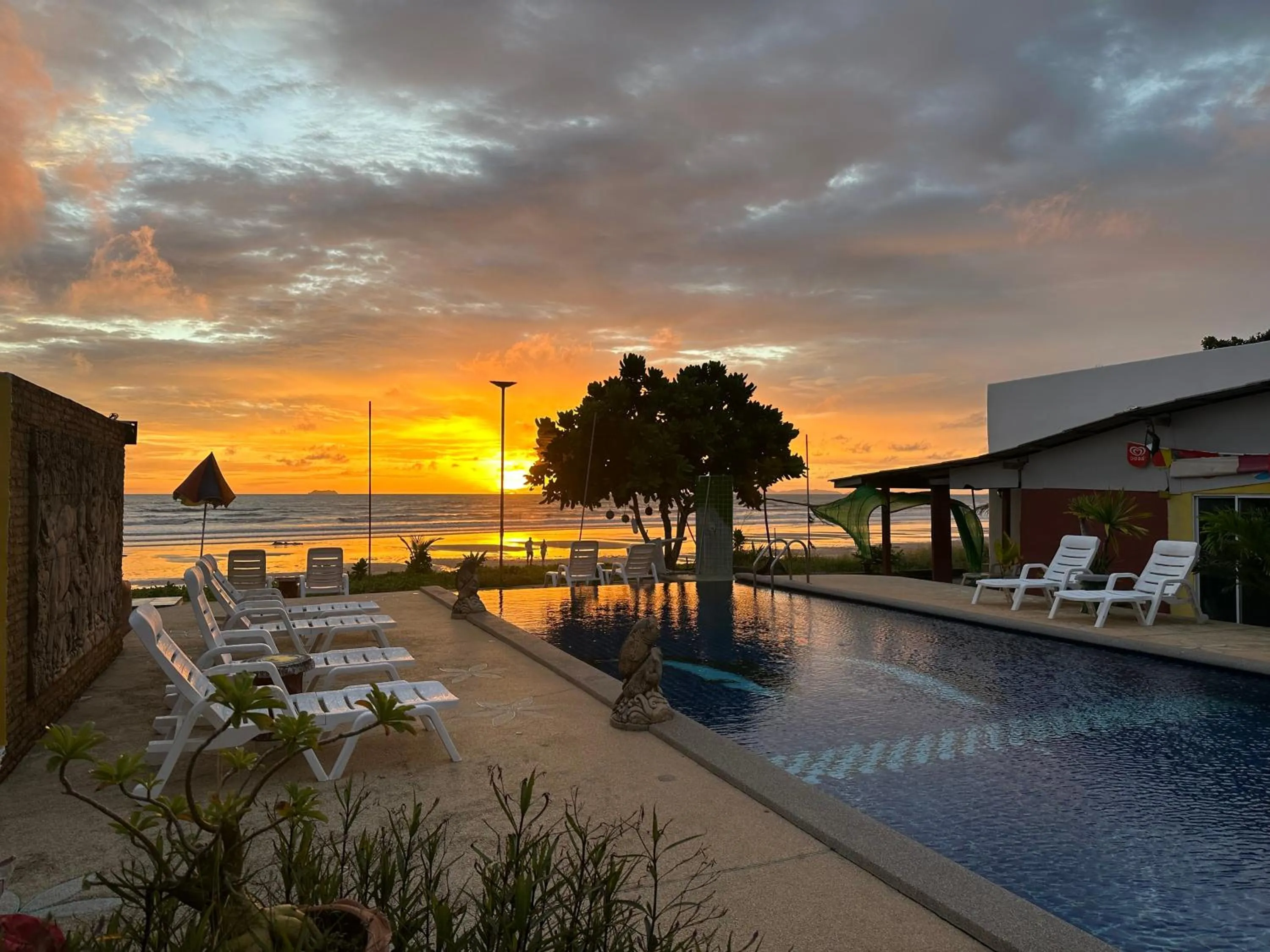 Pool view in Lanta Garden Home