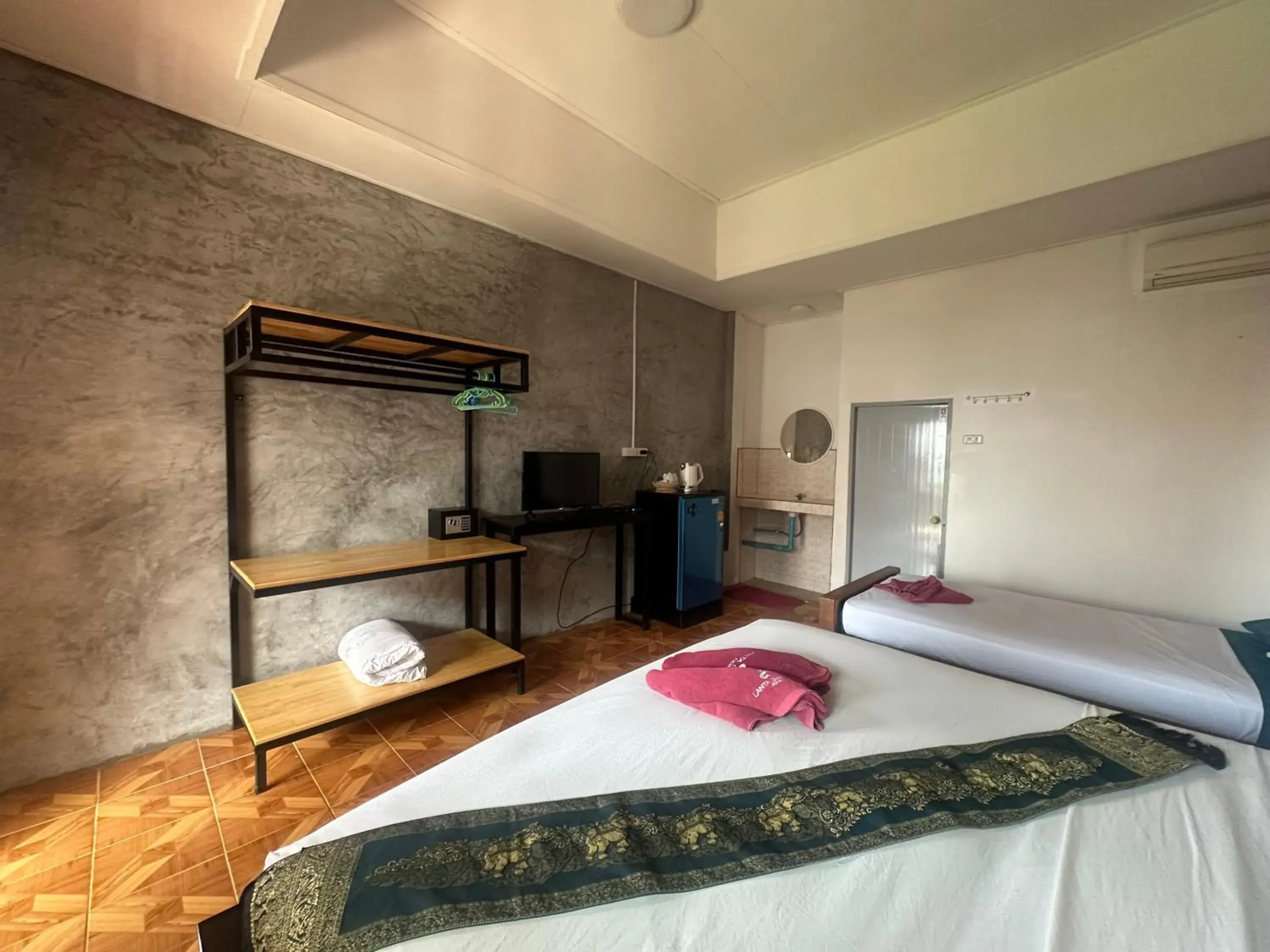 Bed in Lanta Garden Home Bed in Lanta Garden Home