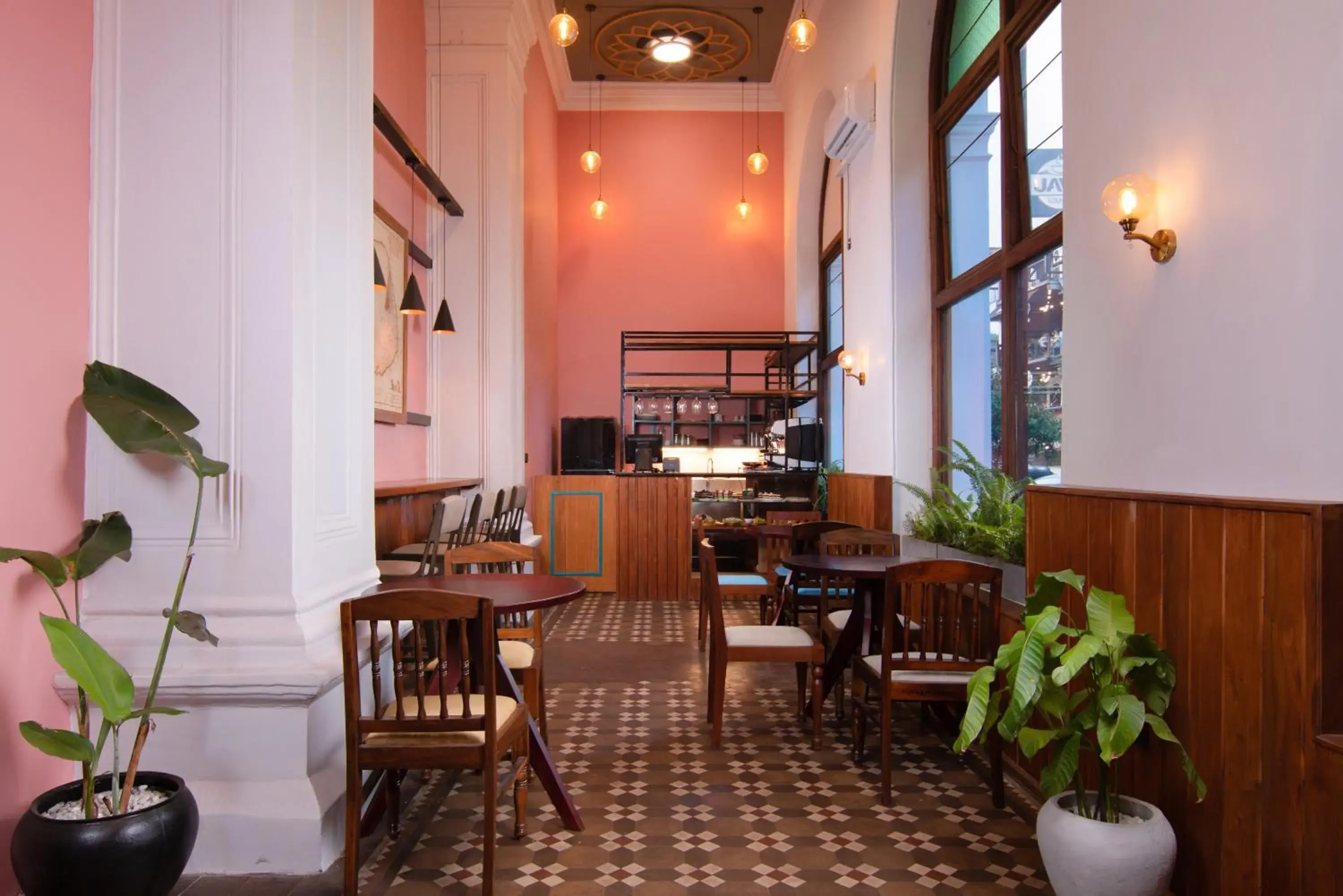 Lounge or bar in Queen's Hotel Kandy - 160 Years of Heritage & Luxury Lounge or bar in Queen's Hotel Kandy - 160 Years of Heritage & Luxury