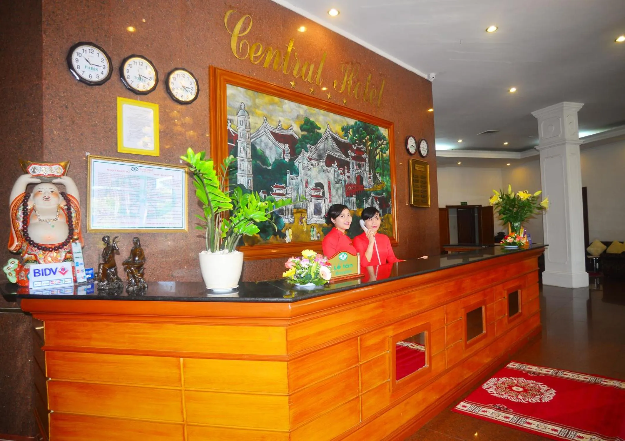 Lobby or reception in Central Hotel
