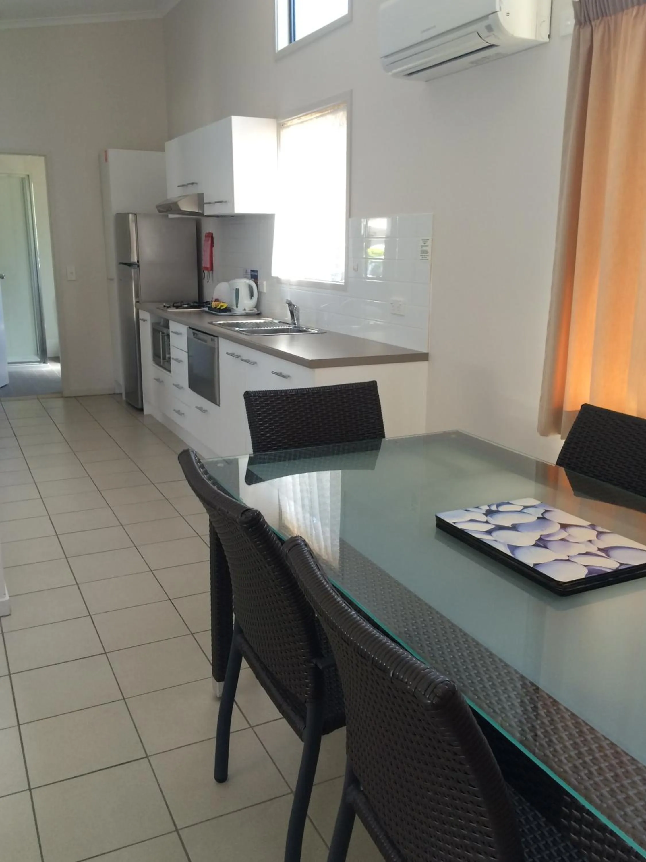 Dining area in Lorikeet Holiday Park