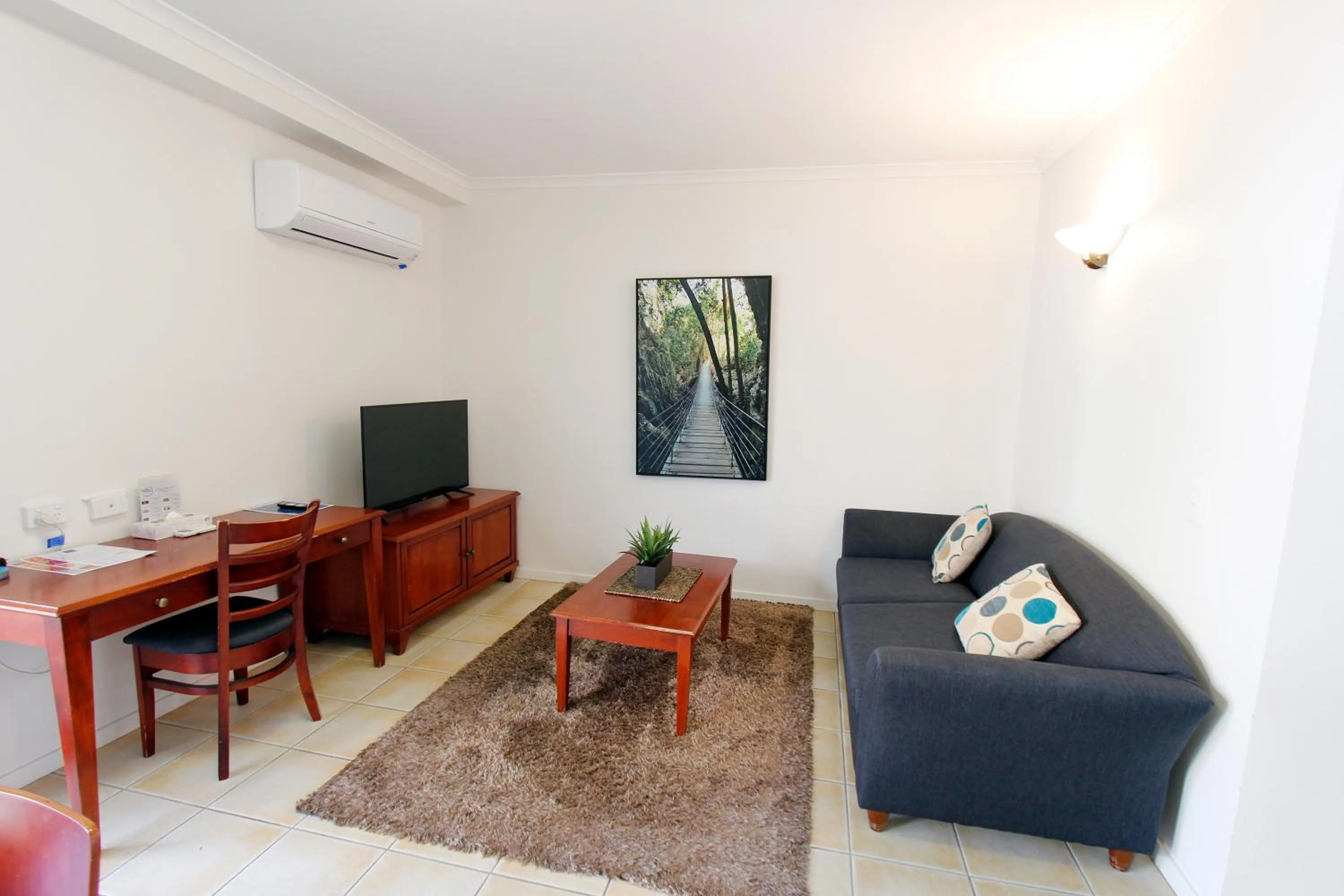 Living room in Coffee House Apartment Motel