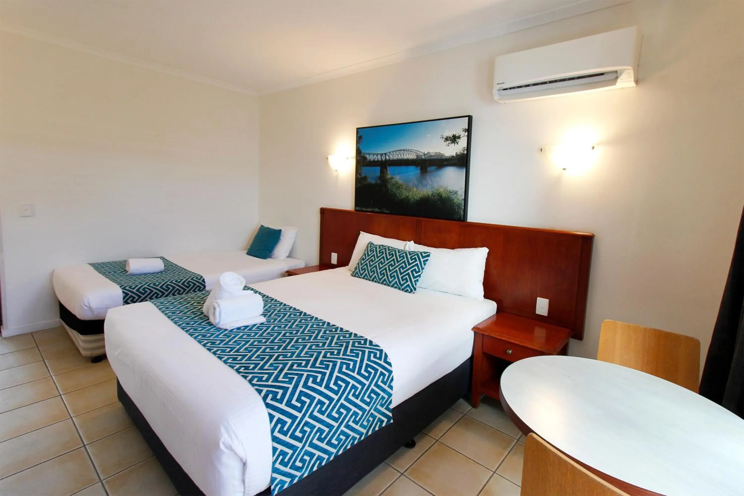 Executive Twin Room in Coffee House Apartment Motel Executive Twin Room in Coffee House Apartment Motel