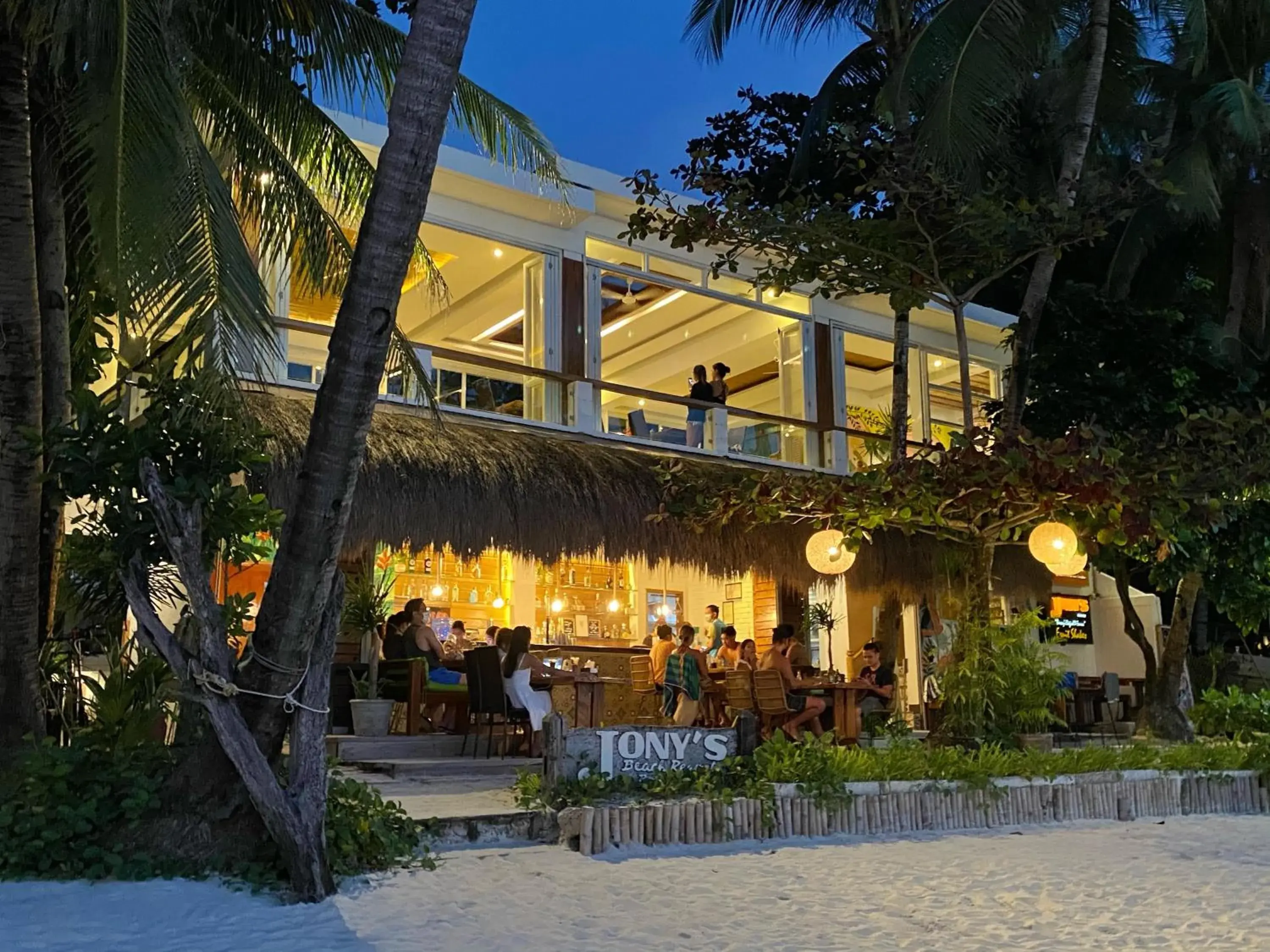 Restaurant/places to eat in Jony's Beach Resort Restaurant/places to eat in Jony's Beach Resort