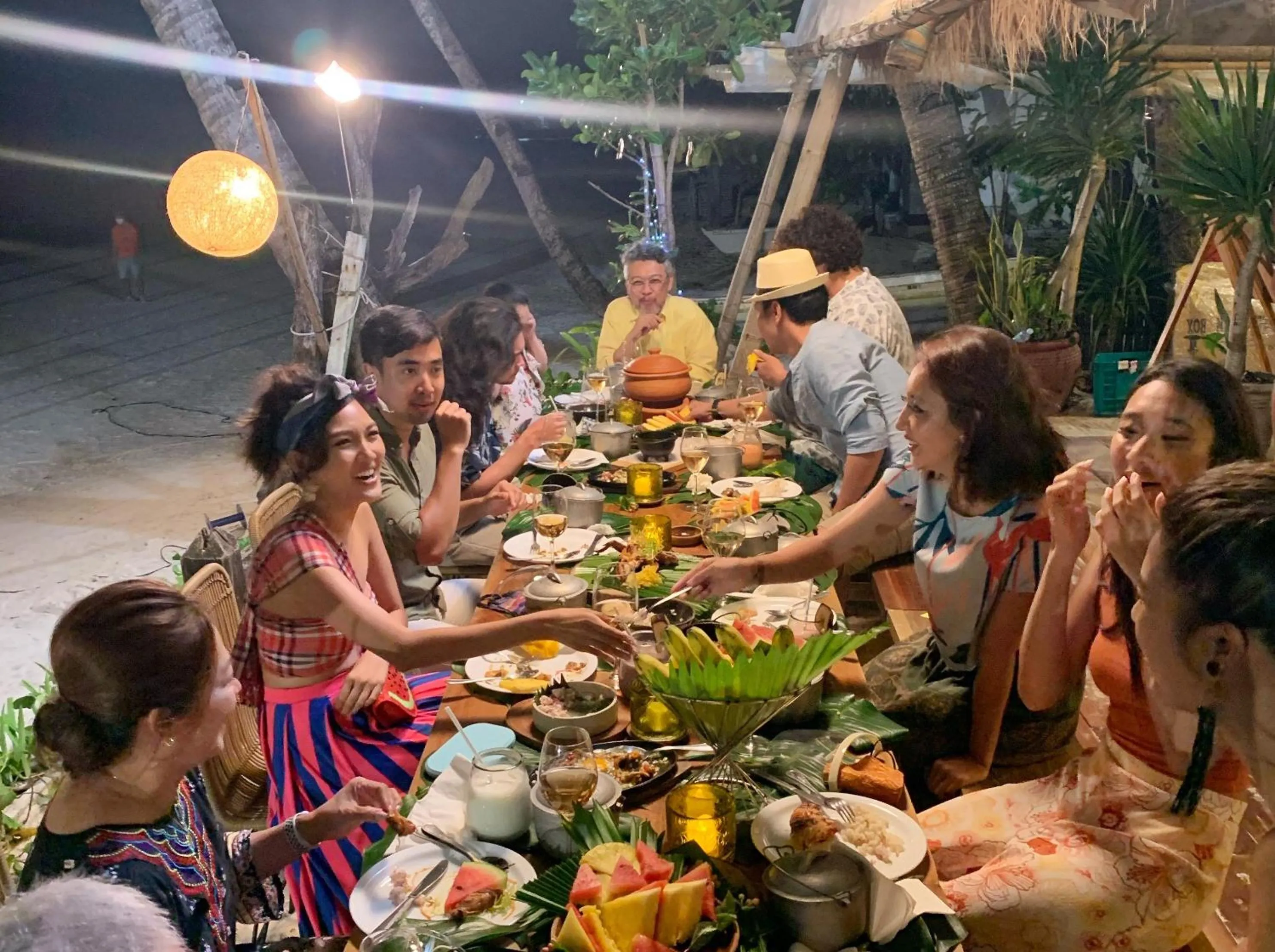 Restaurant/places to eat in Jony's Beach Resort