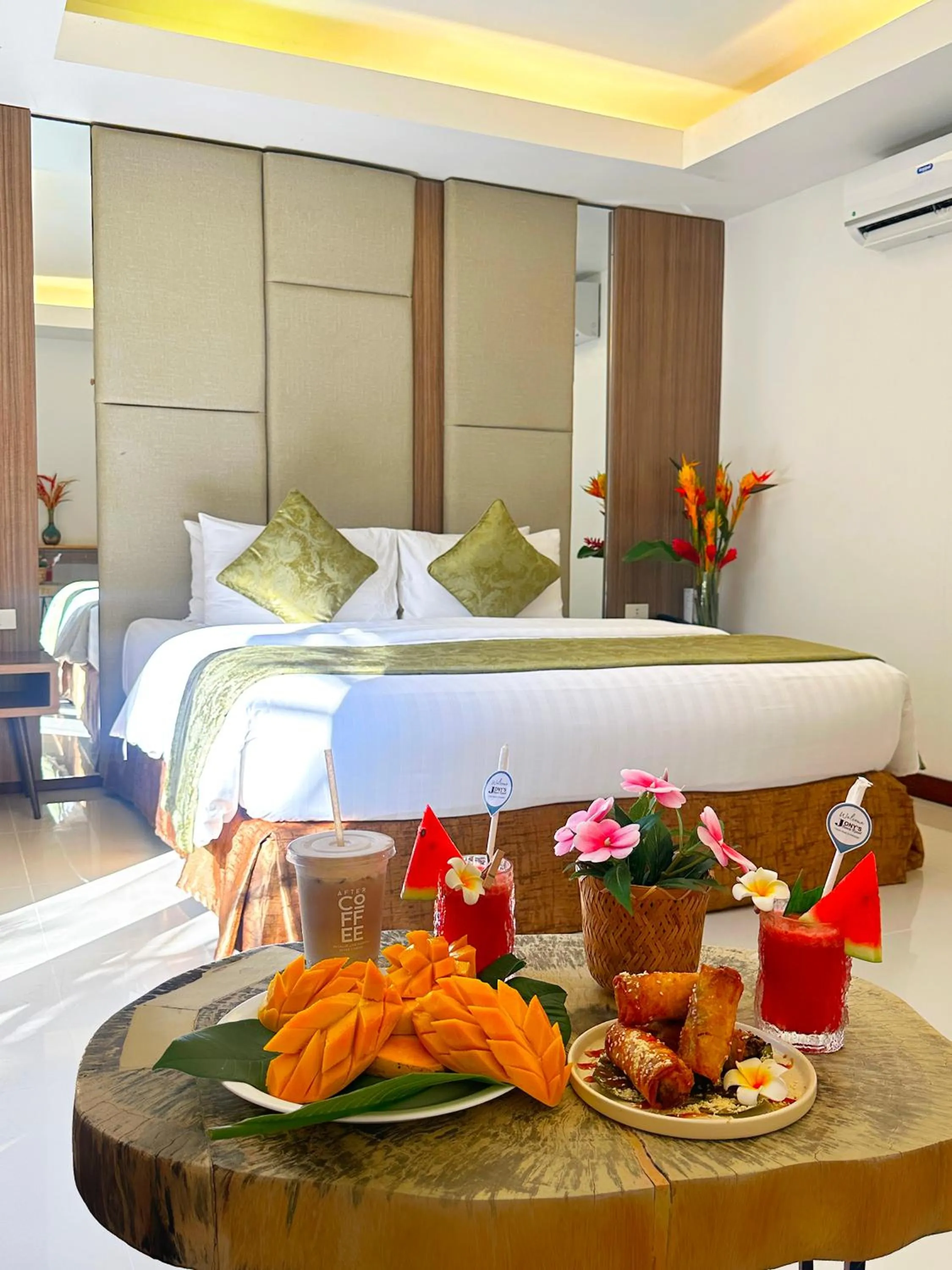 Bed in Jony's Beach Resort