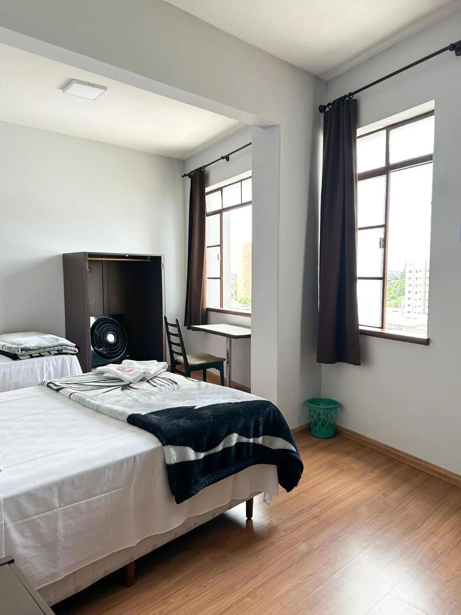 Photo of the whole room, Bed in Opera Hotel