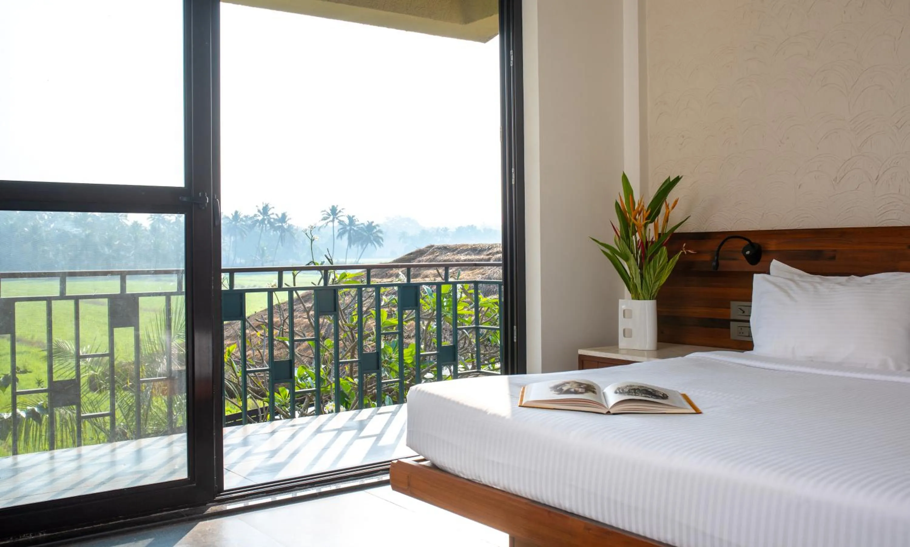 View (from property/room), Bed in Beleza By The Beach