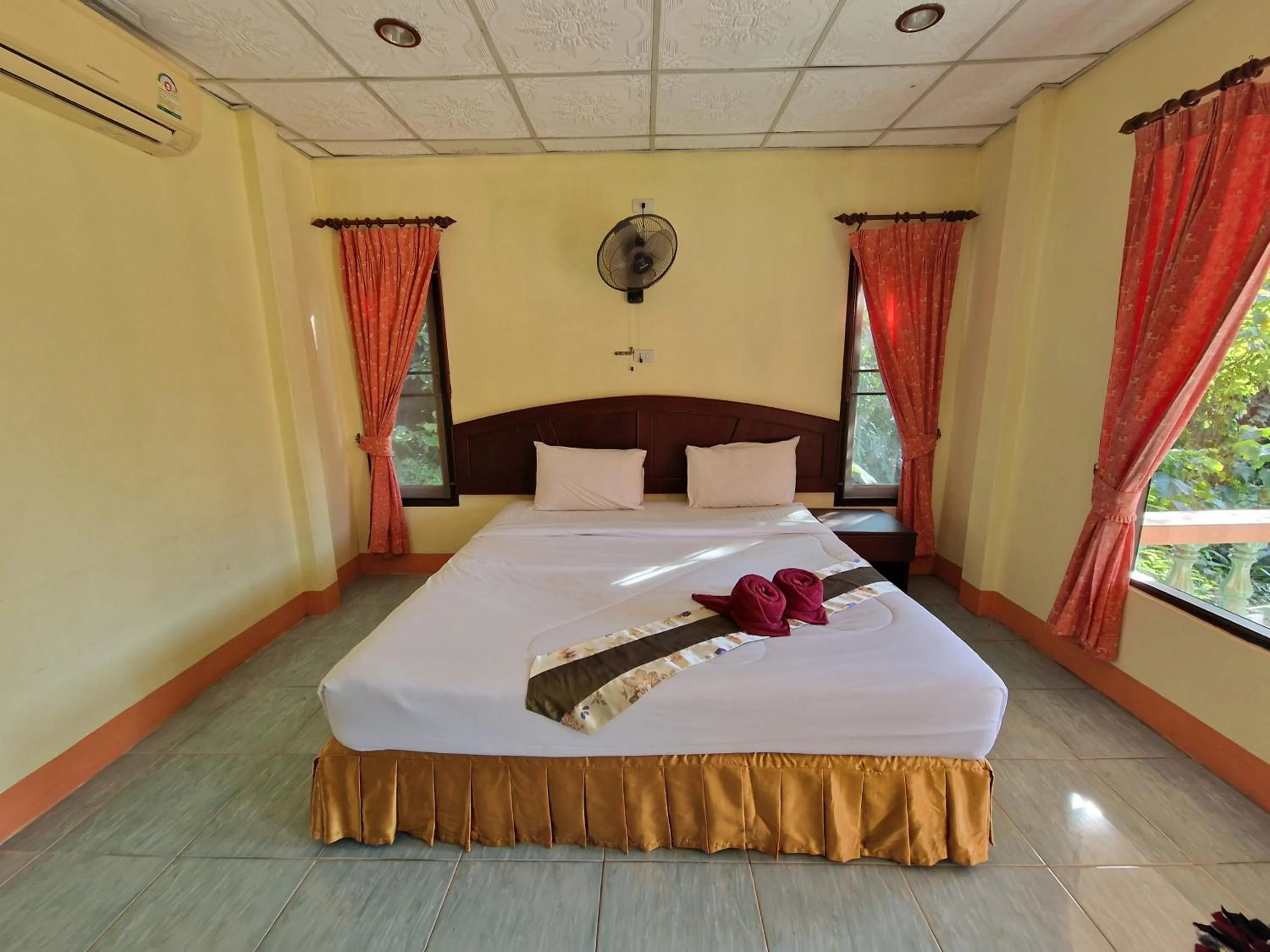 Bed in Rim Khao Resort