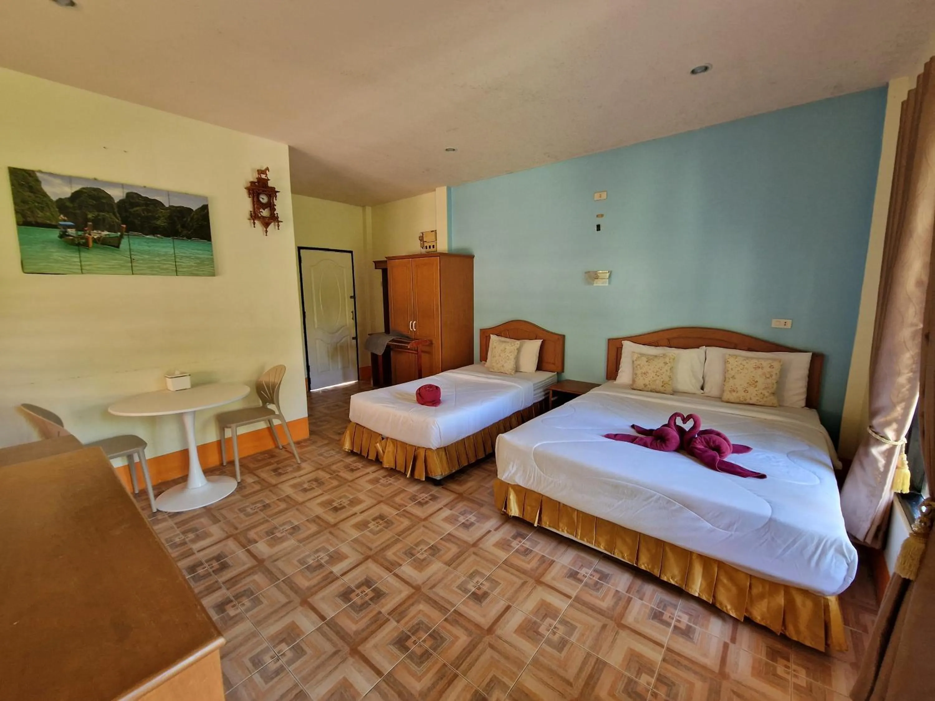 Bed in Rim Khao Resort