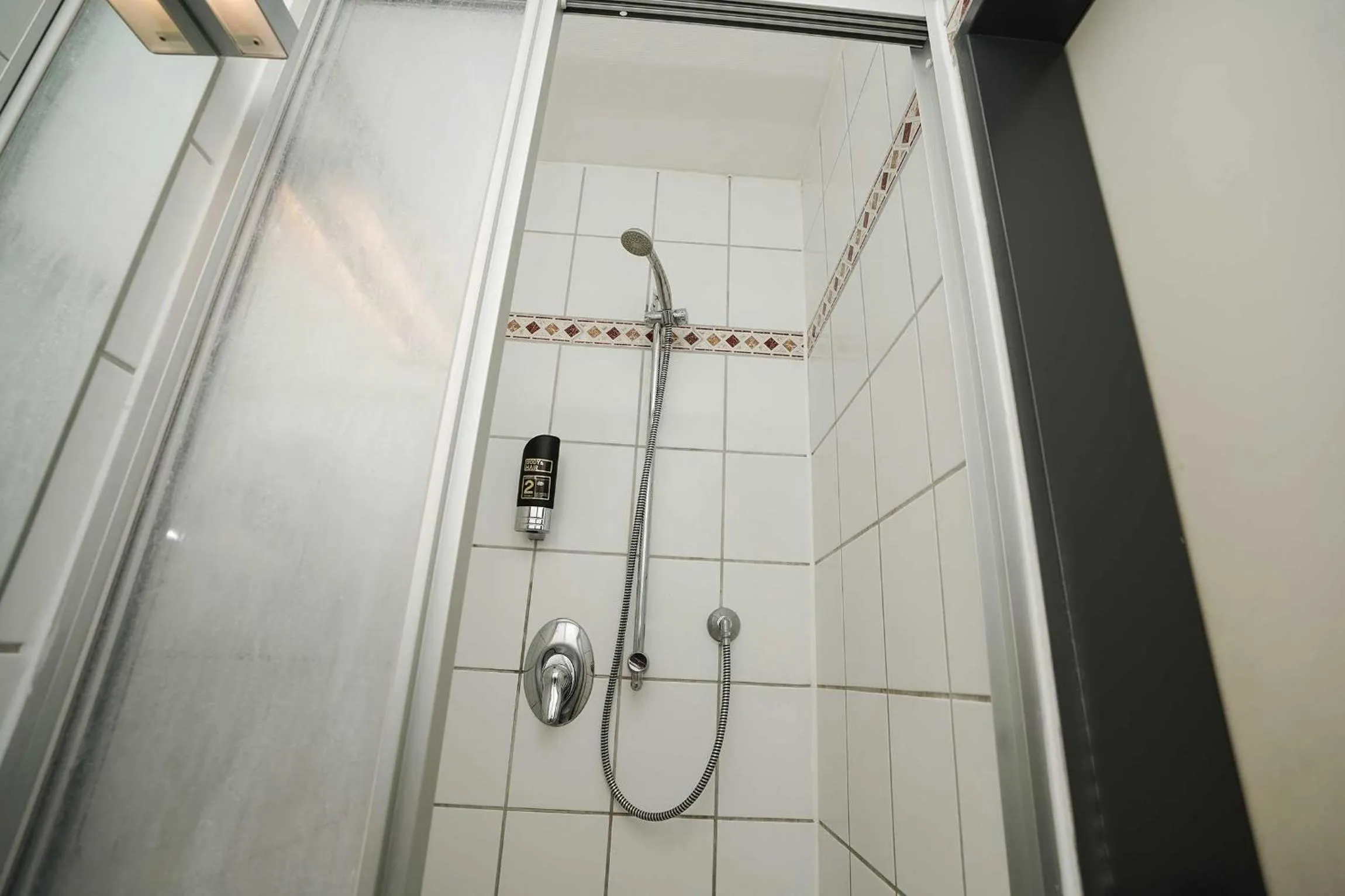 Bathroom in Hotel Little Paris