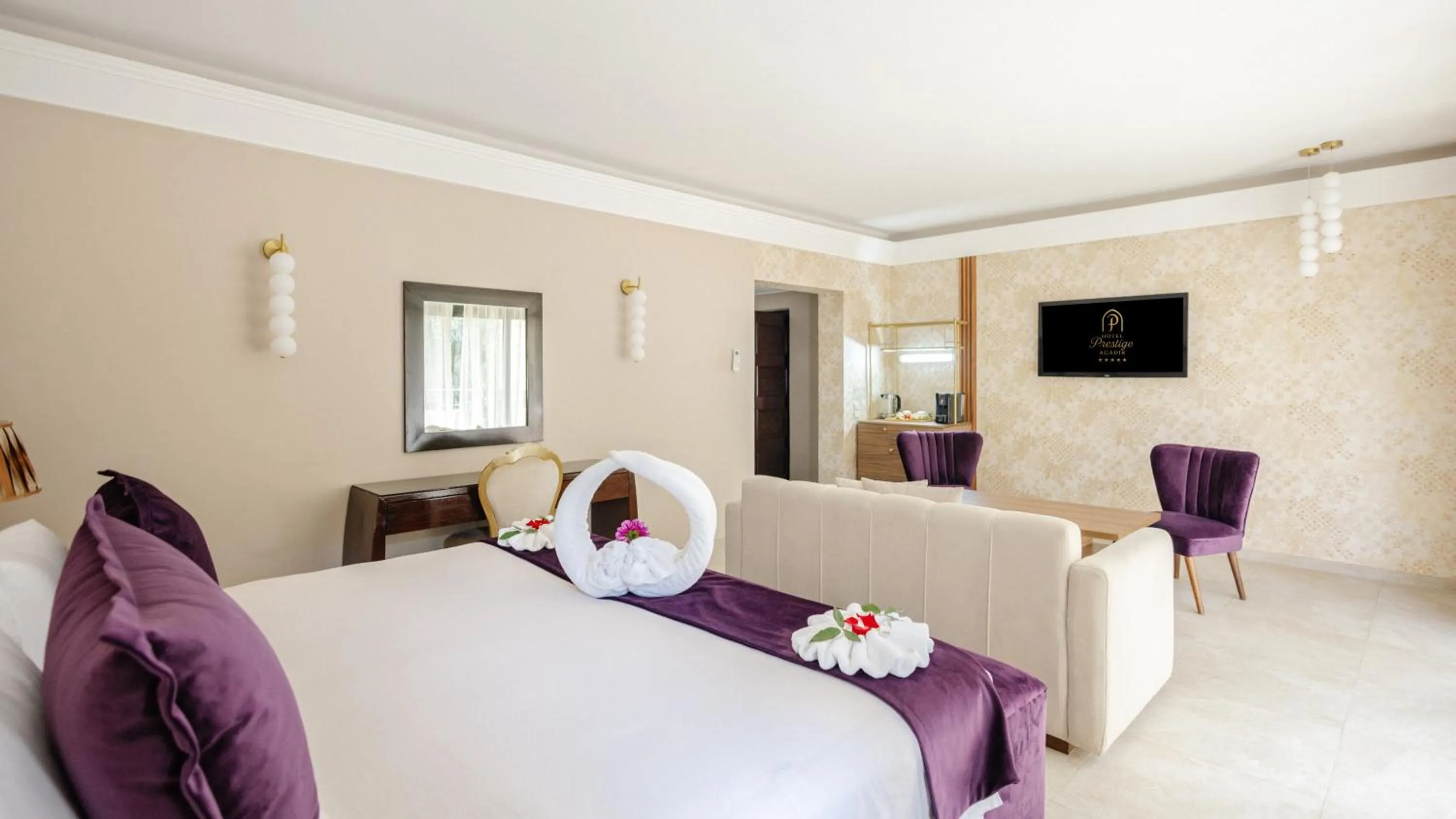 Communal lounge/ TV room in Hotel Prestige Agadir