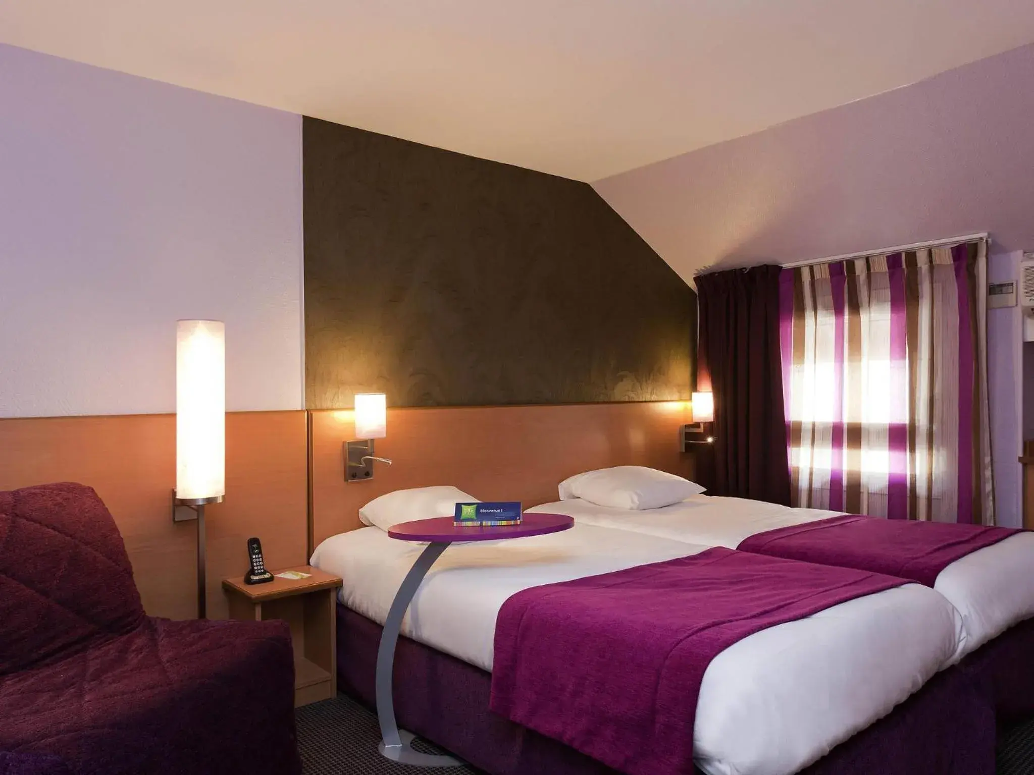 Bedroom, Bed in ibis Styles Bourg-en-Bresse Centre Bedroom, Bed in ibis Styles Bourg-en-Bresse Centre