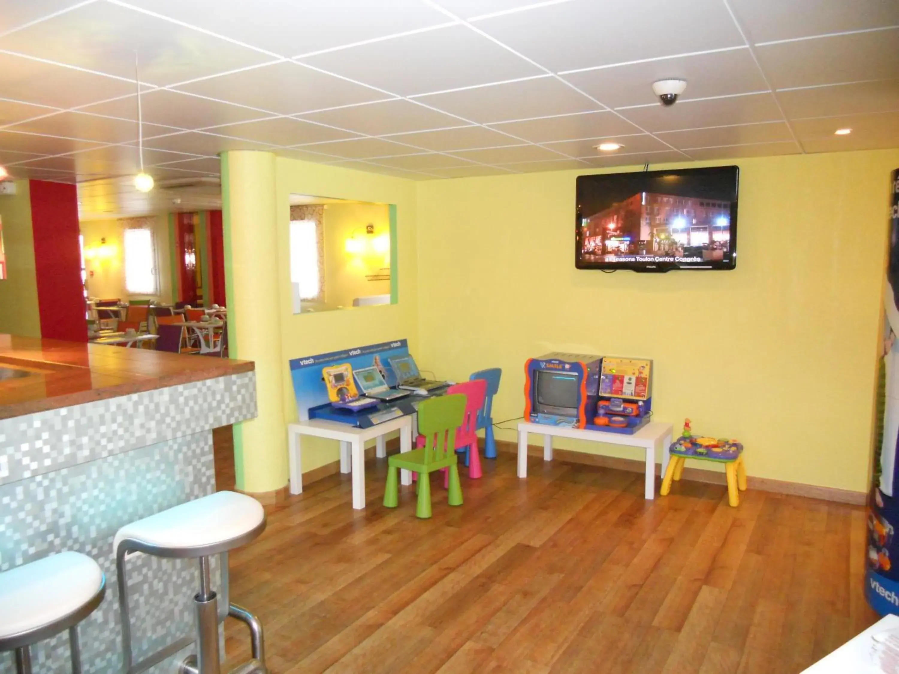 Lounge or bar in ibis Styles Bourg-en-Bresse Centre Lounge or bar in ibis Styles Bourg-en-Bresse Centre