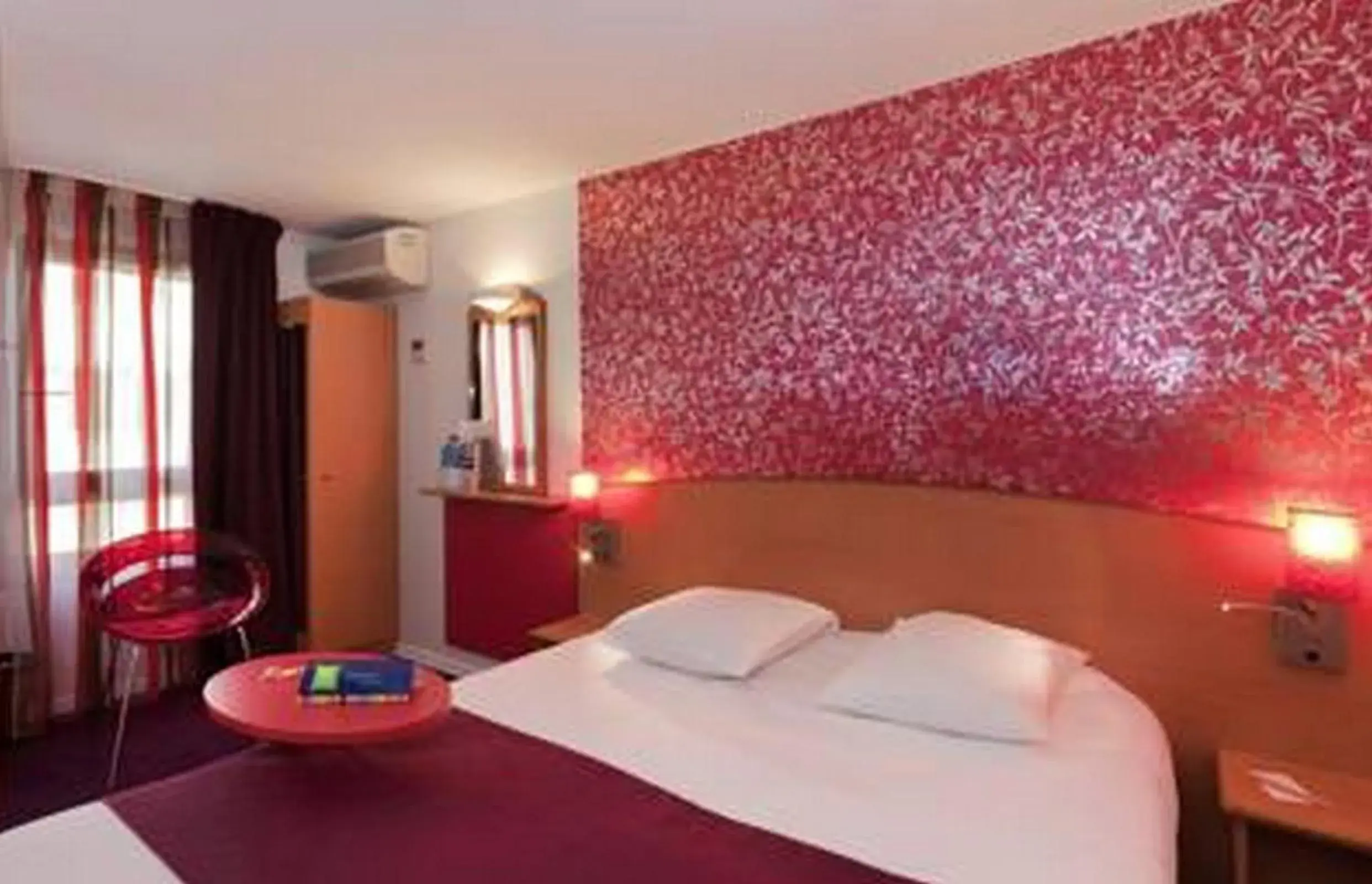 Bed in ibis Styles Bourg-en-Bresse Centre Bed in ibis Styles Bourg-en-Bresse Centre
