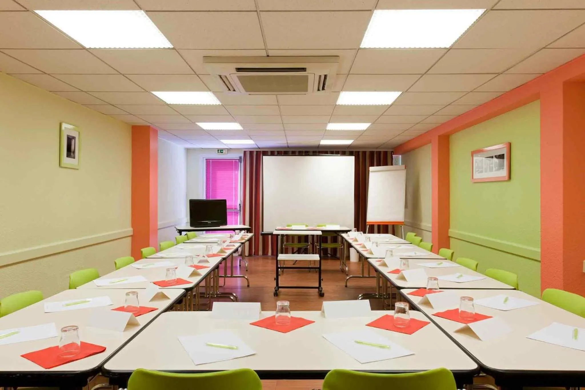 Meeting/conference room in ibis Styles Bourg-en-Bresse Centre