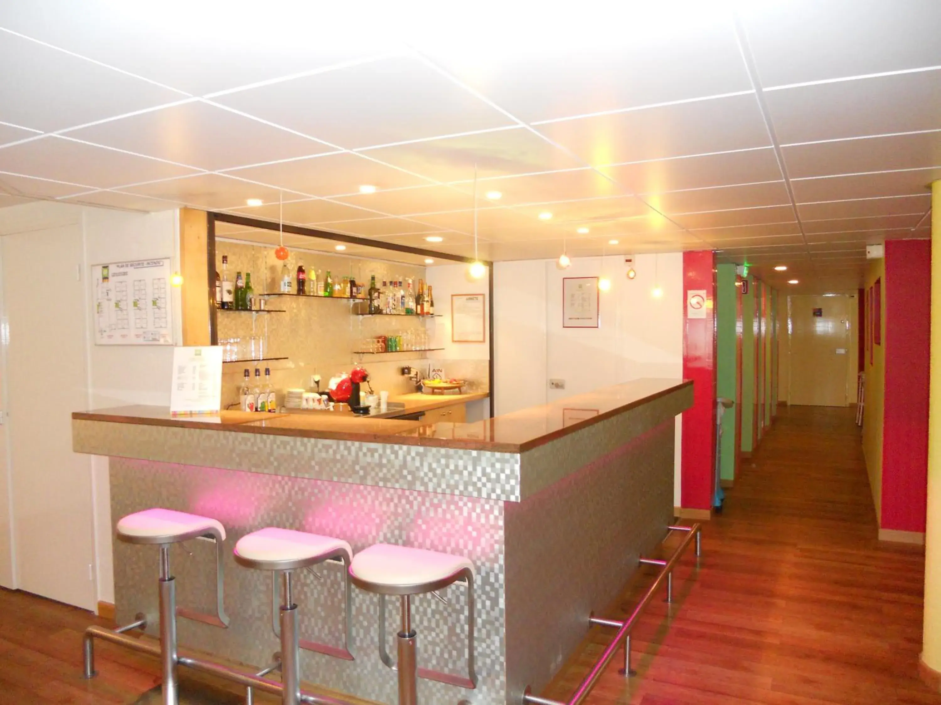 Lounge or bar in ibis Styles Bourg-en-Bresse Centre Lounge or bar in ibis Styles Bourg-en-Bresse Centre