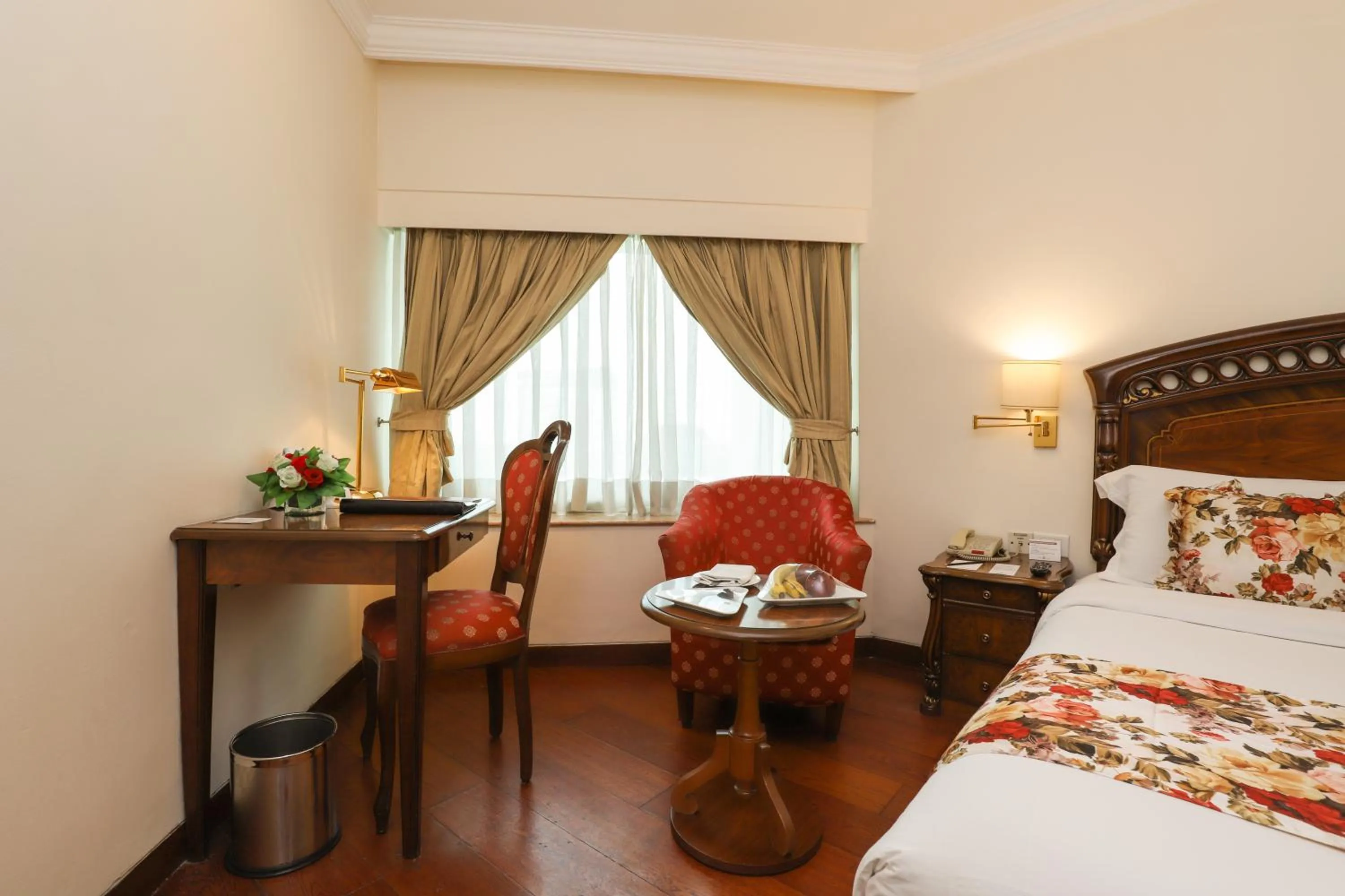 Bed in Hotel The Royal Plaza