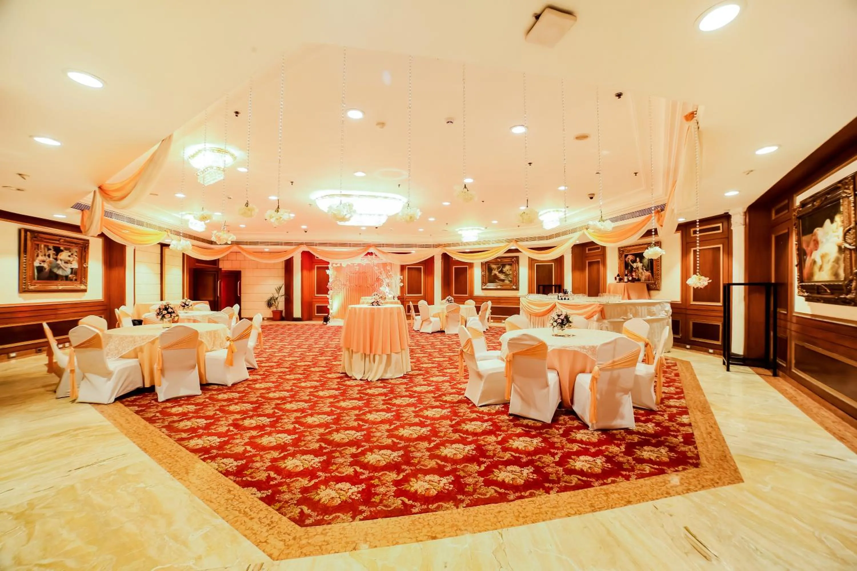 Banquet/Function facilities in Hotel The Royal Plaza