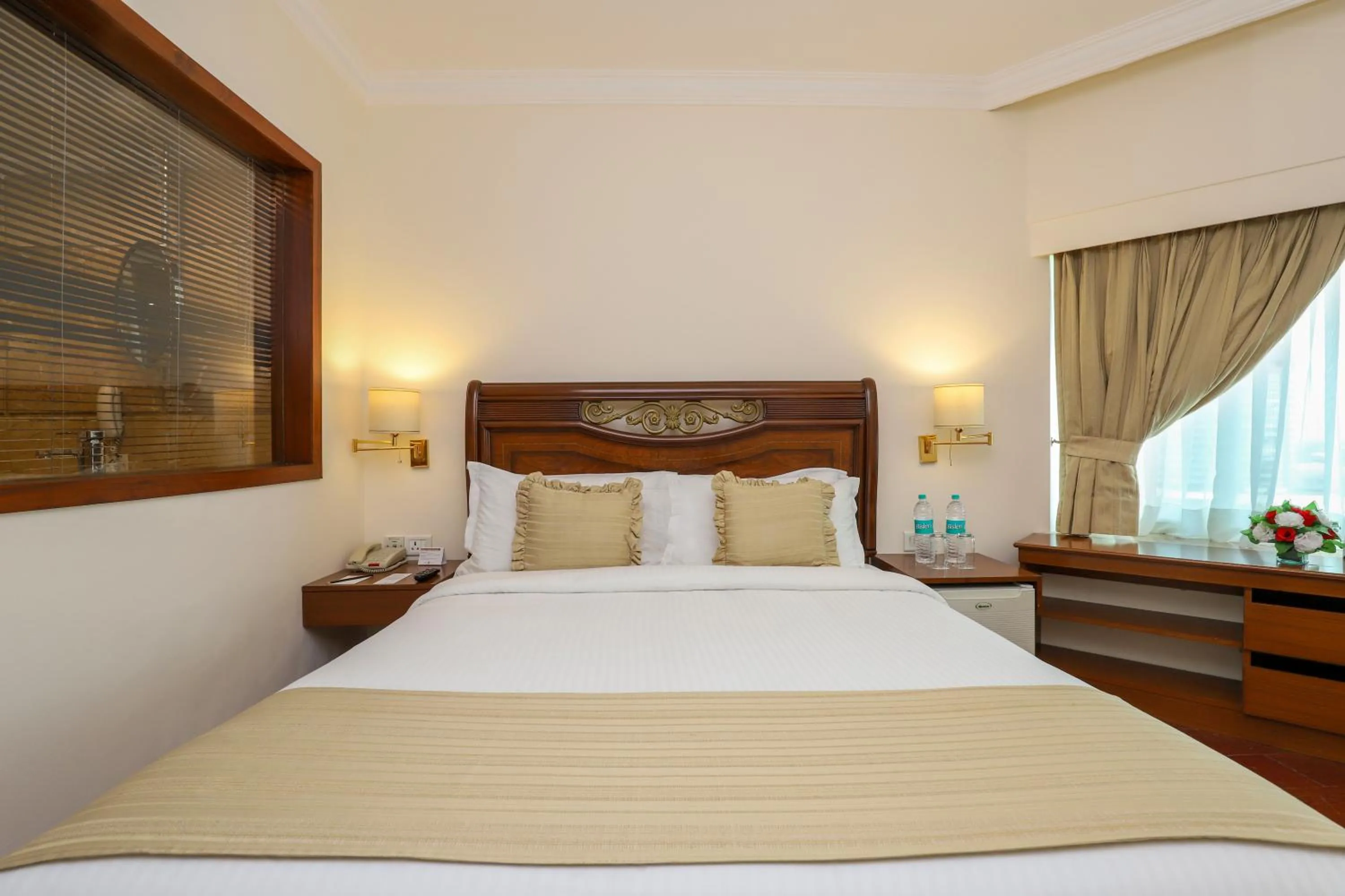 Bed in Hotel The Royal Plaza