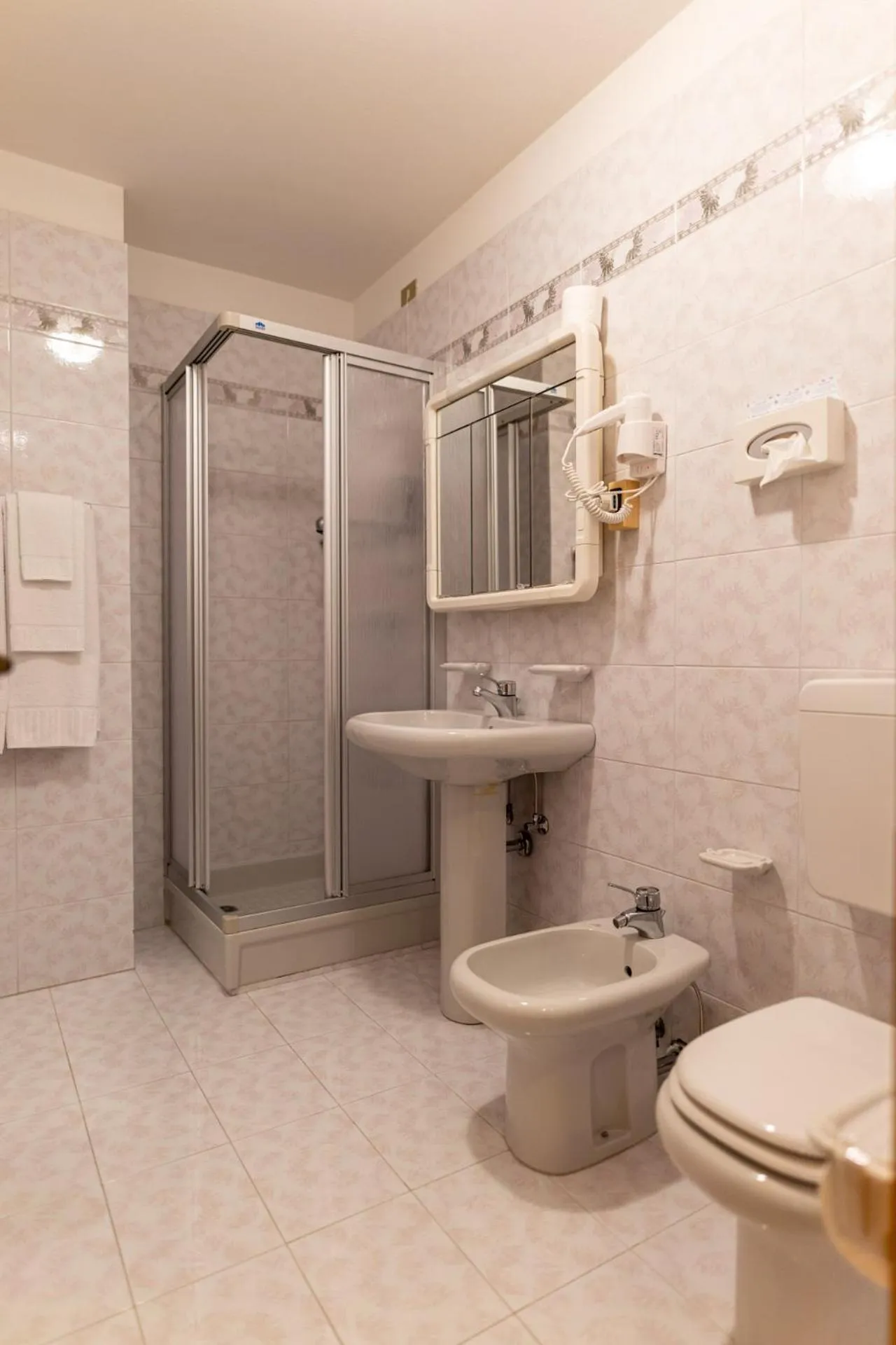 Shower in Hotel il Cardo