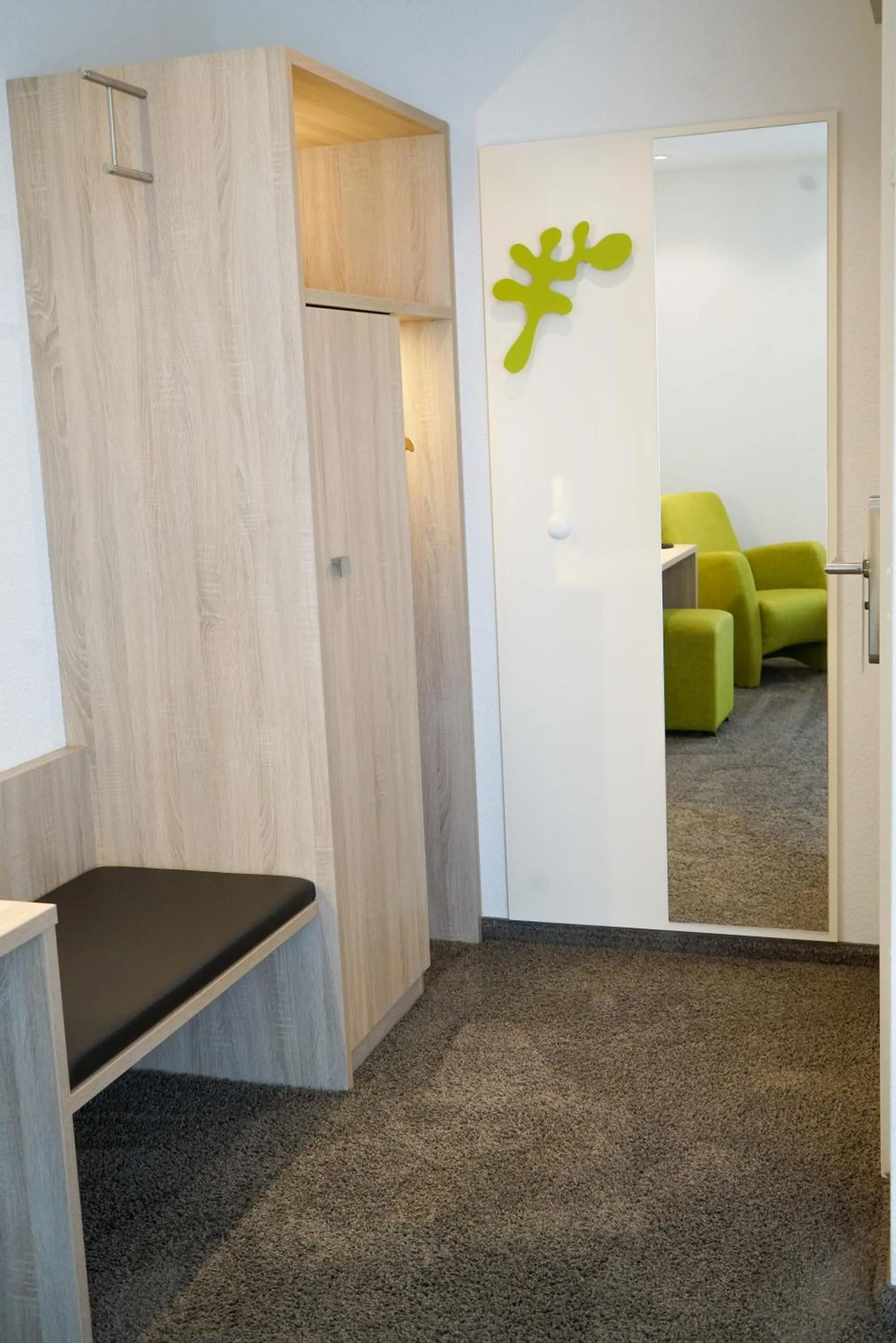 Photo of the whole room in Hotel Go2Bed Weil am Rhein - Basel