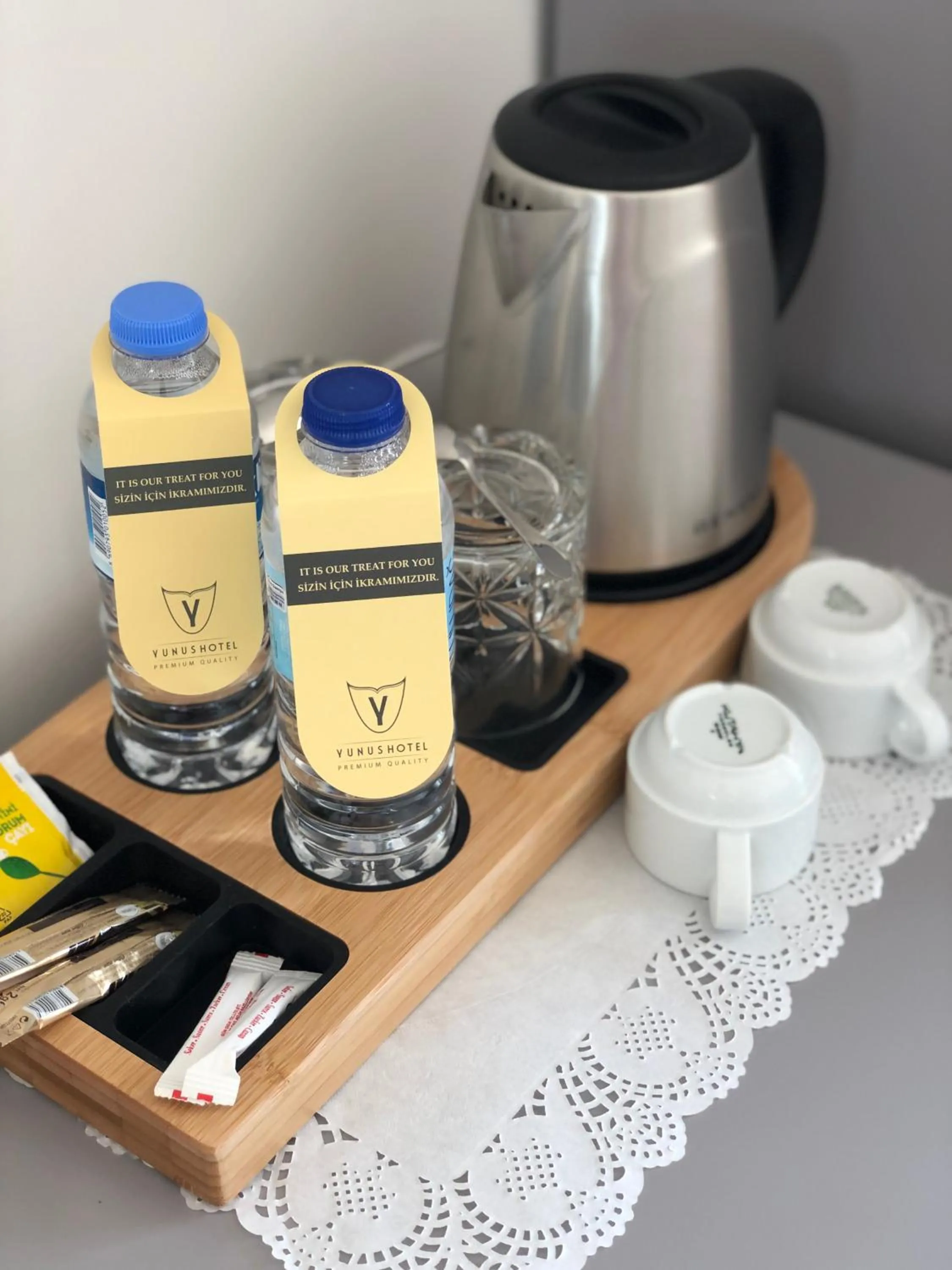 Coffee/tea facilities in Yunus Hotel