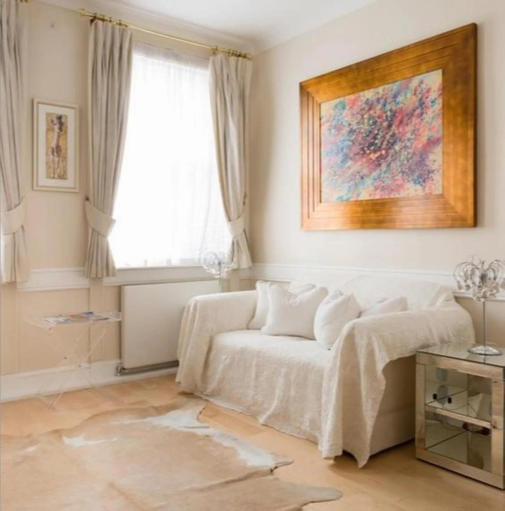 Living room, Bed in Central London Luxury 3BR Flat Elegant Duplex Gem