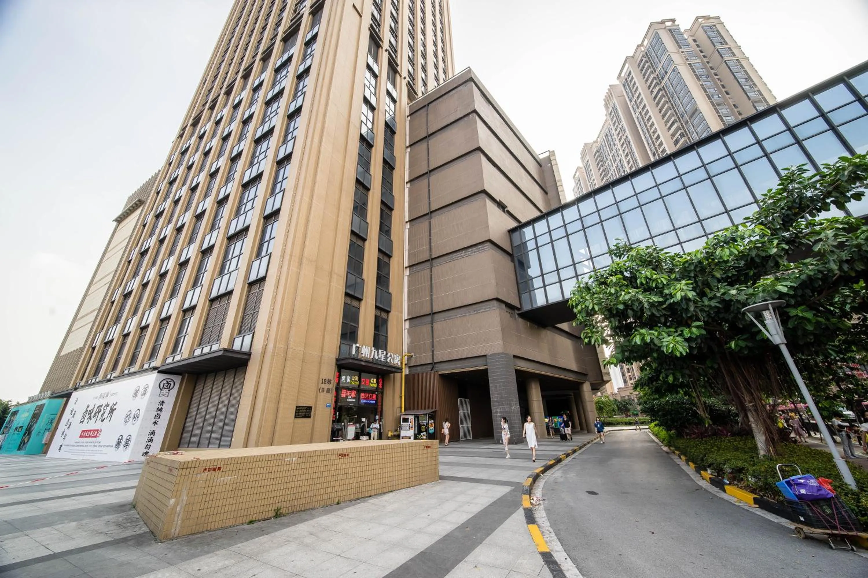 Property building in Xing Yu Legend Service Apartment Canton Fair Branch