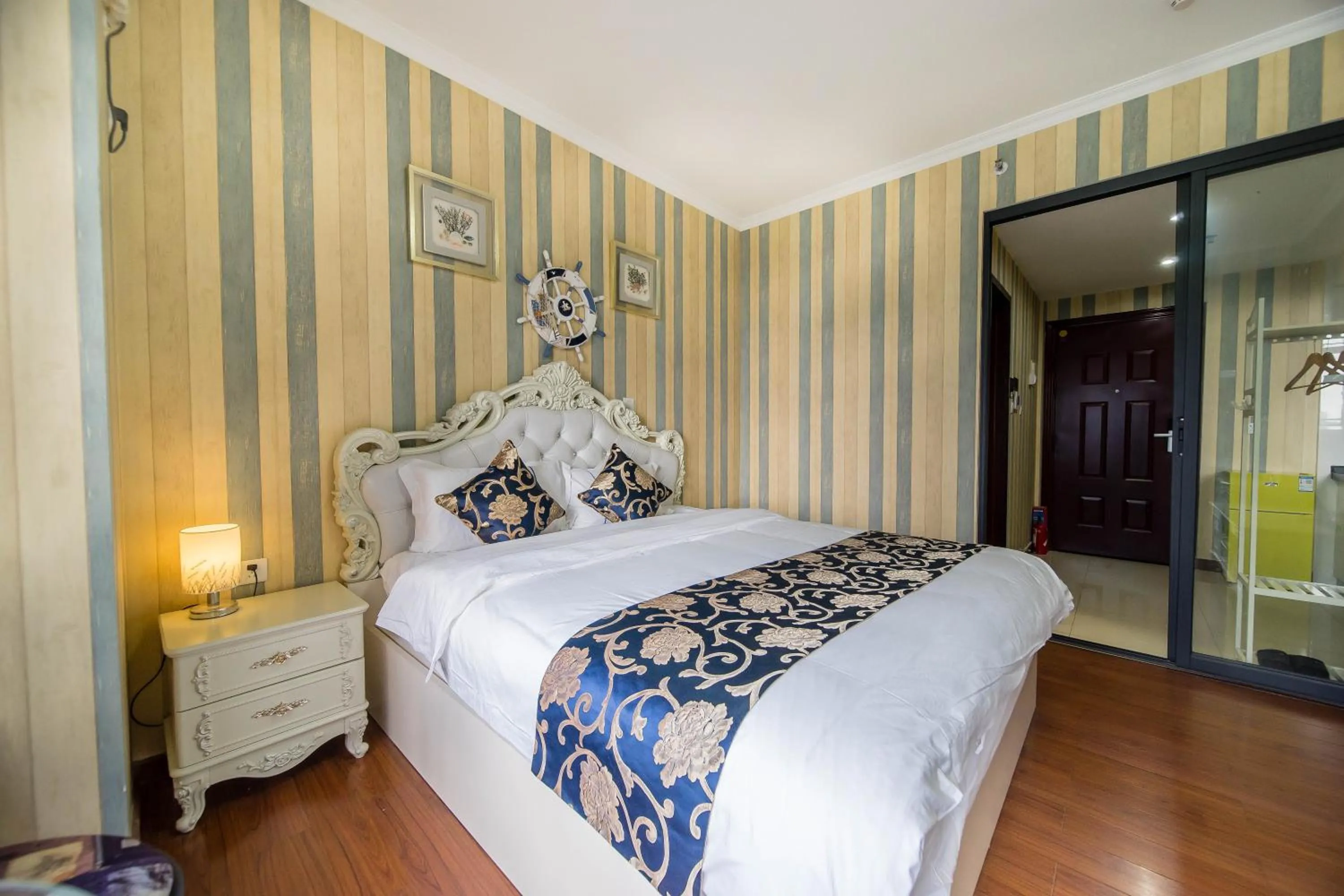 Bed in Xing Yu Legend Service Apartment Canton Fair Branch