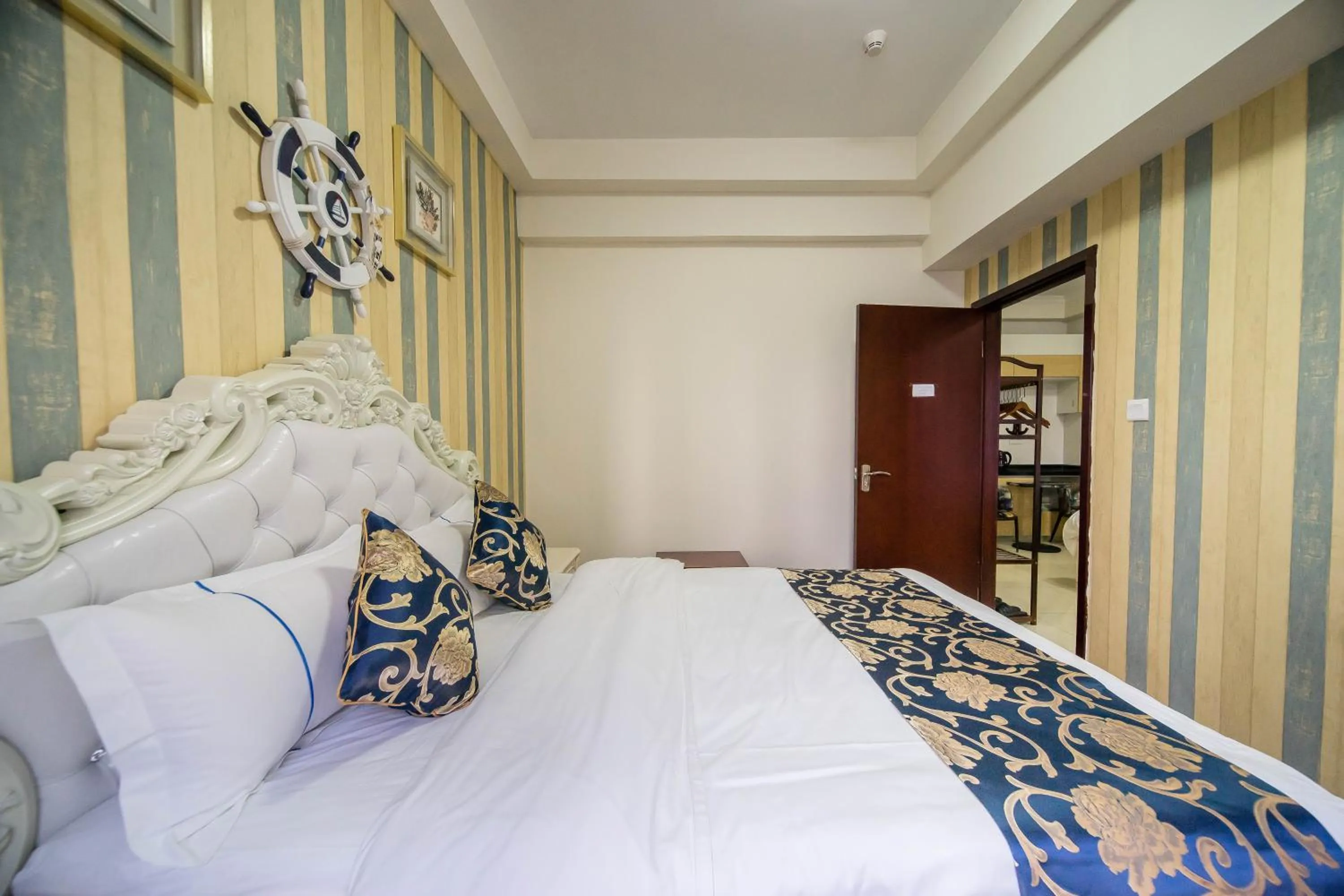 Bed in Xing Yu Legend Service Apartment Canton Fair Branch