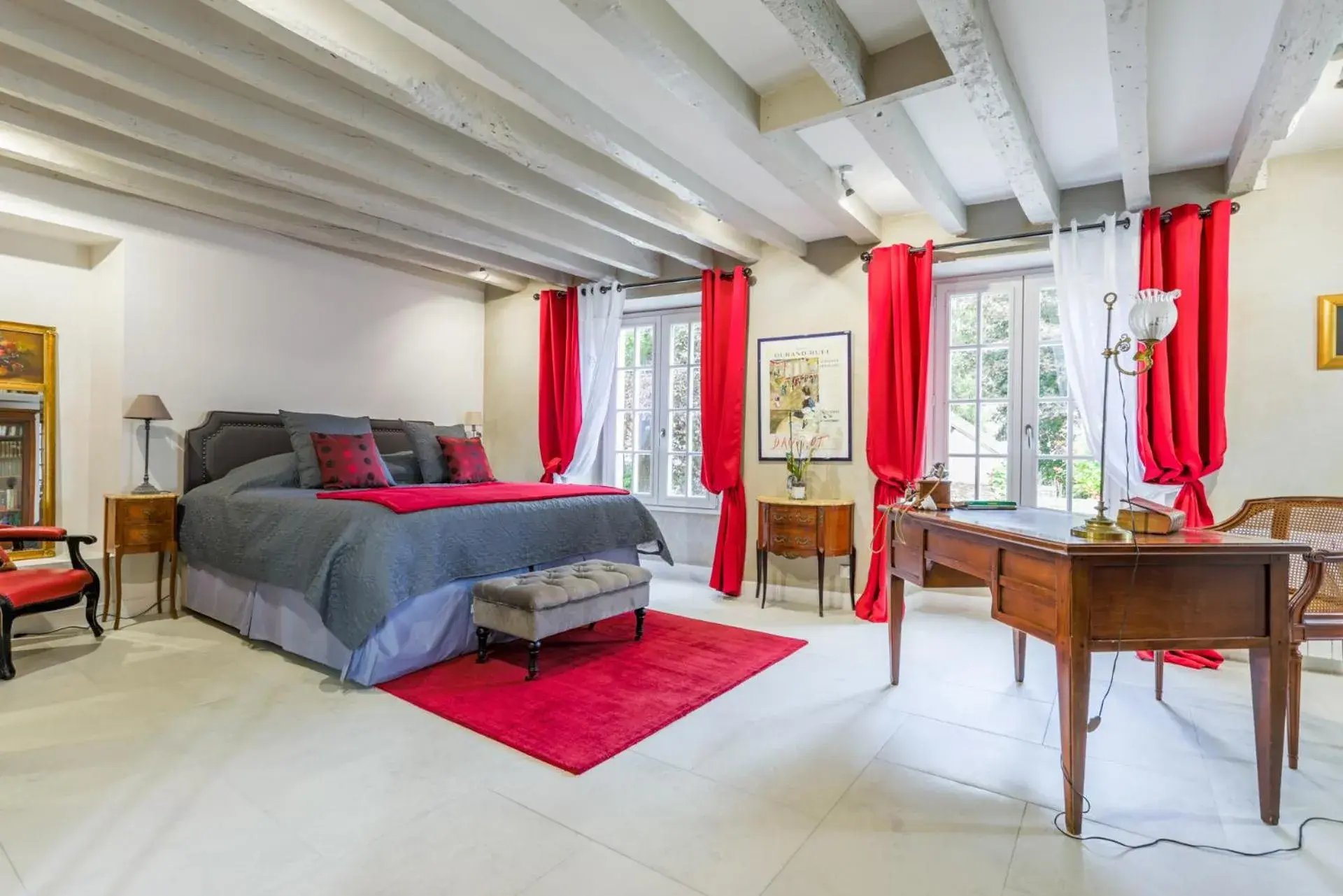 Deluxe Suite - single occupancy in Petit loft de charme proche VERSAILLES SACLAY 30 mn PARIS jardin terrasse parking securisé Deluxe Suite - single occupancy in Petit loft de charme proche VERSAILLES SACLAY 30 mn PARIS jardin terrasse parking securisé