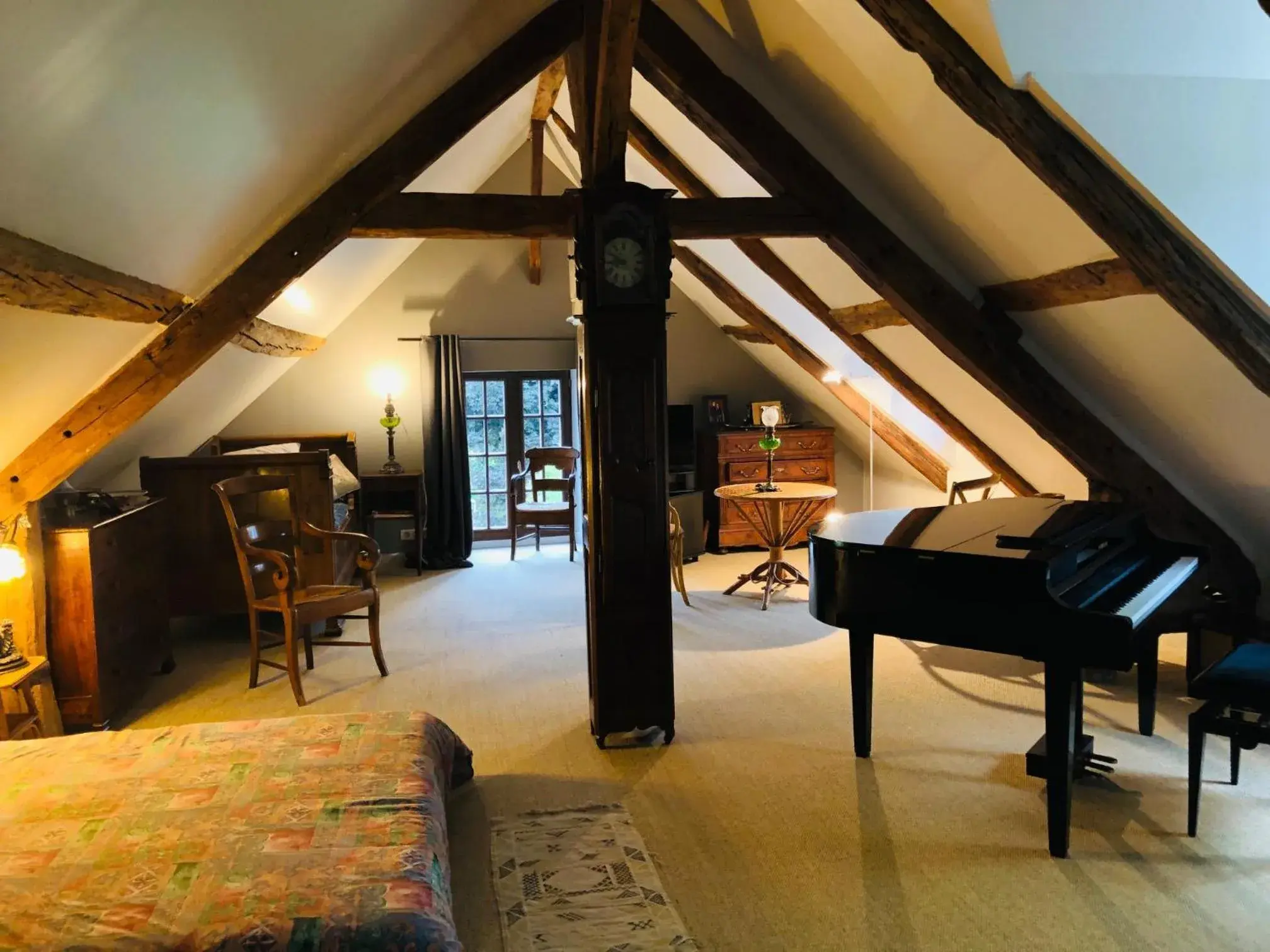 Double Room - single occupancy in Petit loft de charme proche VERSAILLES SACLAY 30 mn PARIS jardin terrasse parking securisé Double Room - single occupancy in Petit loft de charme proche VERSAILLES SACLAY 30 mn PARIS jardin terrasse parking securisé