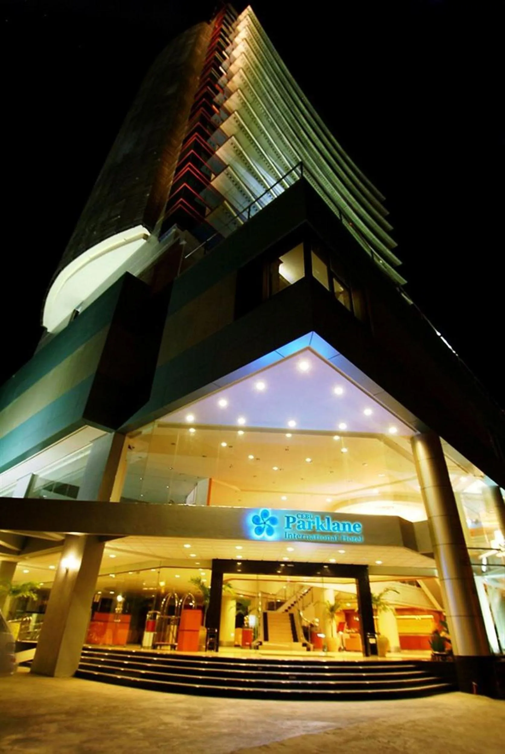 Facade/entrance in Cebu Parklane International Hotel