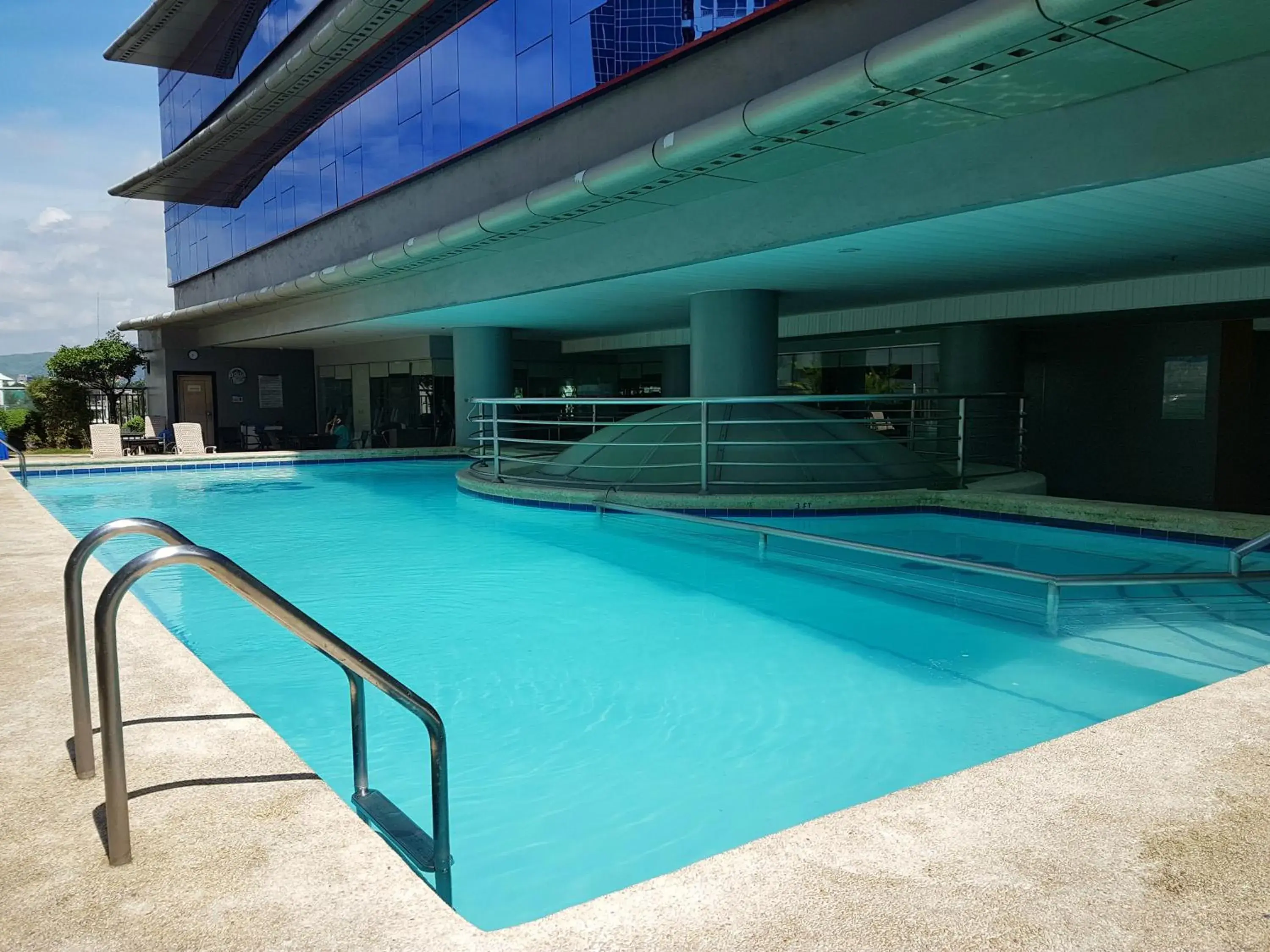 Swimming pool in Cebu Parklane International Hotel Swimming pool in Cebu Parklane International Hotel
