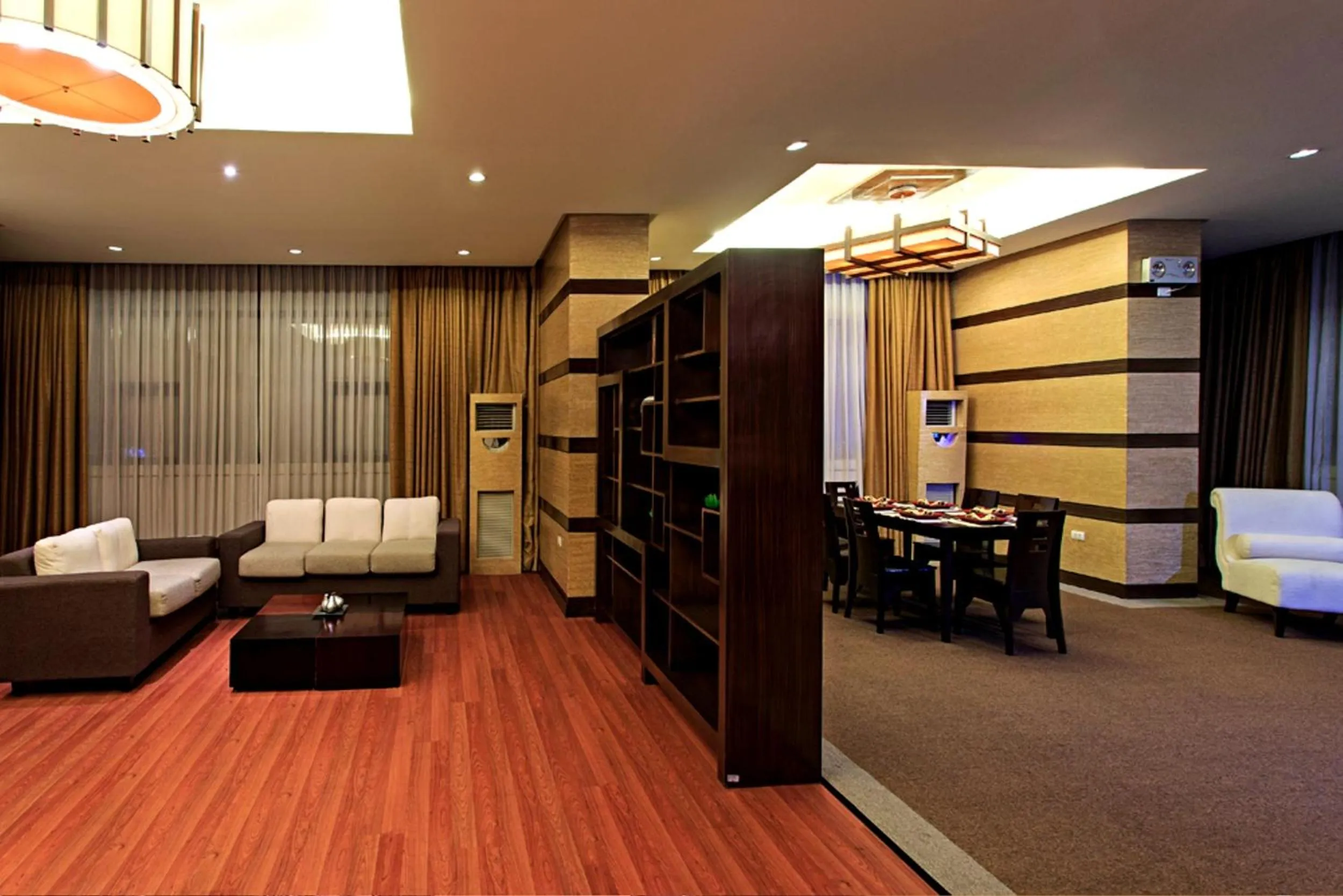 Living room in Cebu Parklane International Hotel