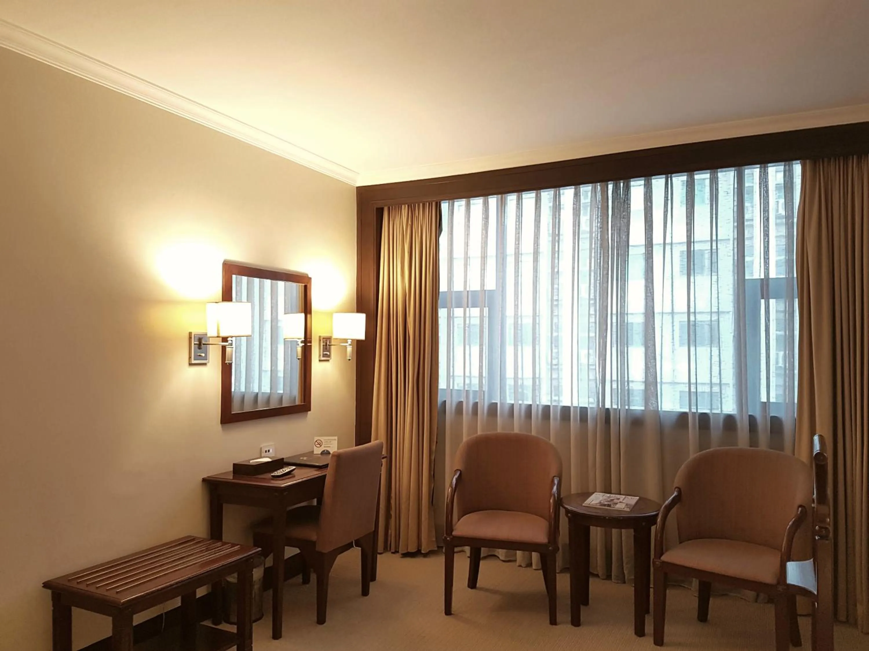 Bed in Cebu Parklane International Hotel