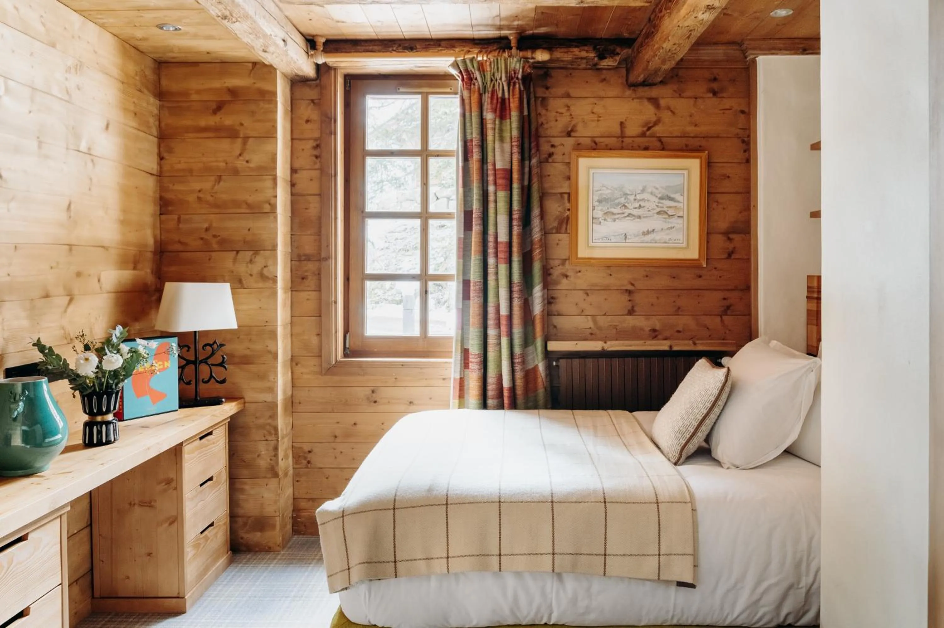 Bed in Les Chalets du Mont d'Arbois & Spa, Megève