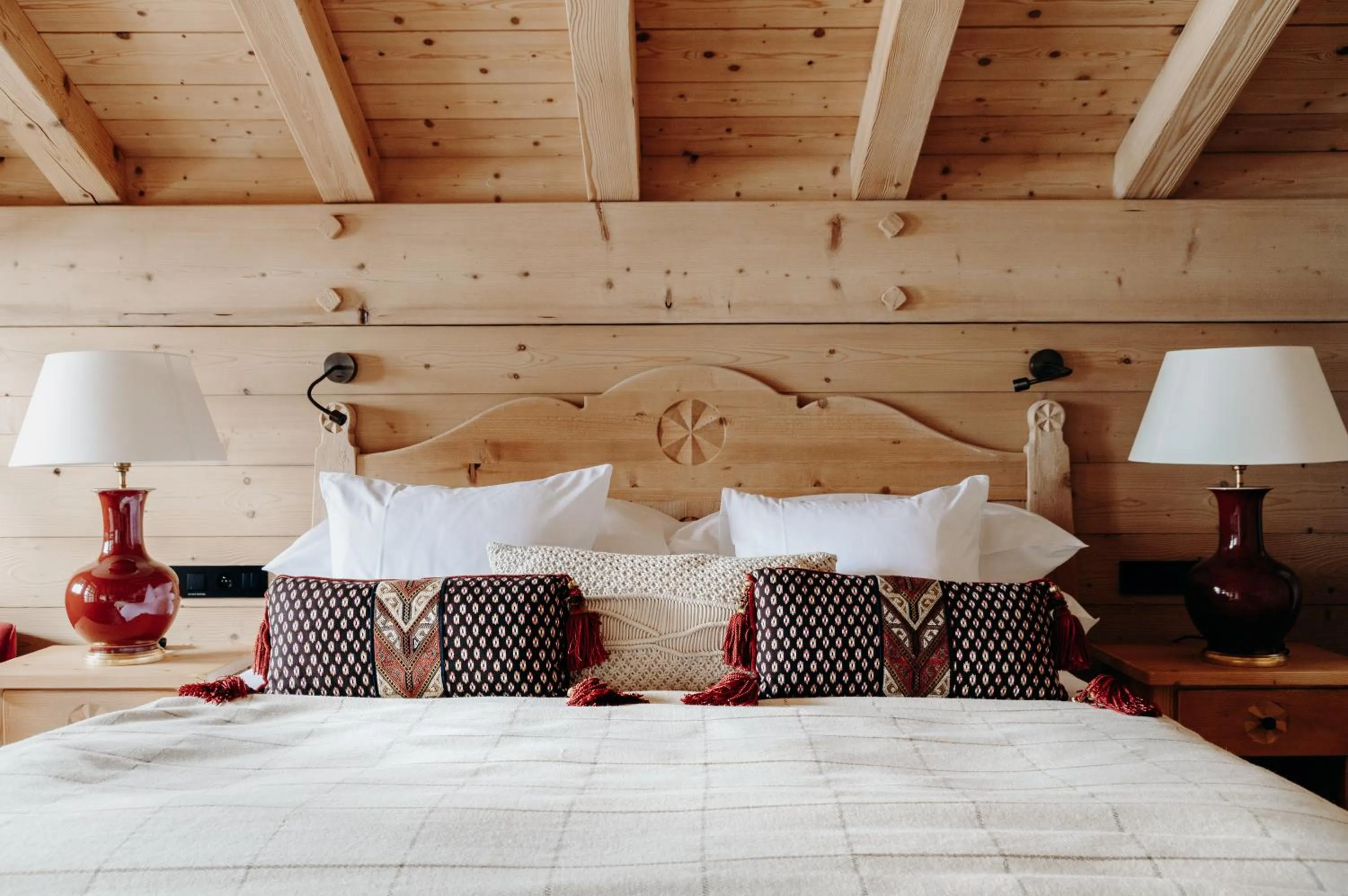 Bed in Les Chalets du Mont d'Arbois & Spa, Megève