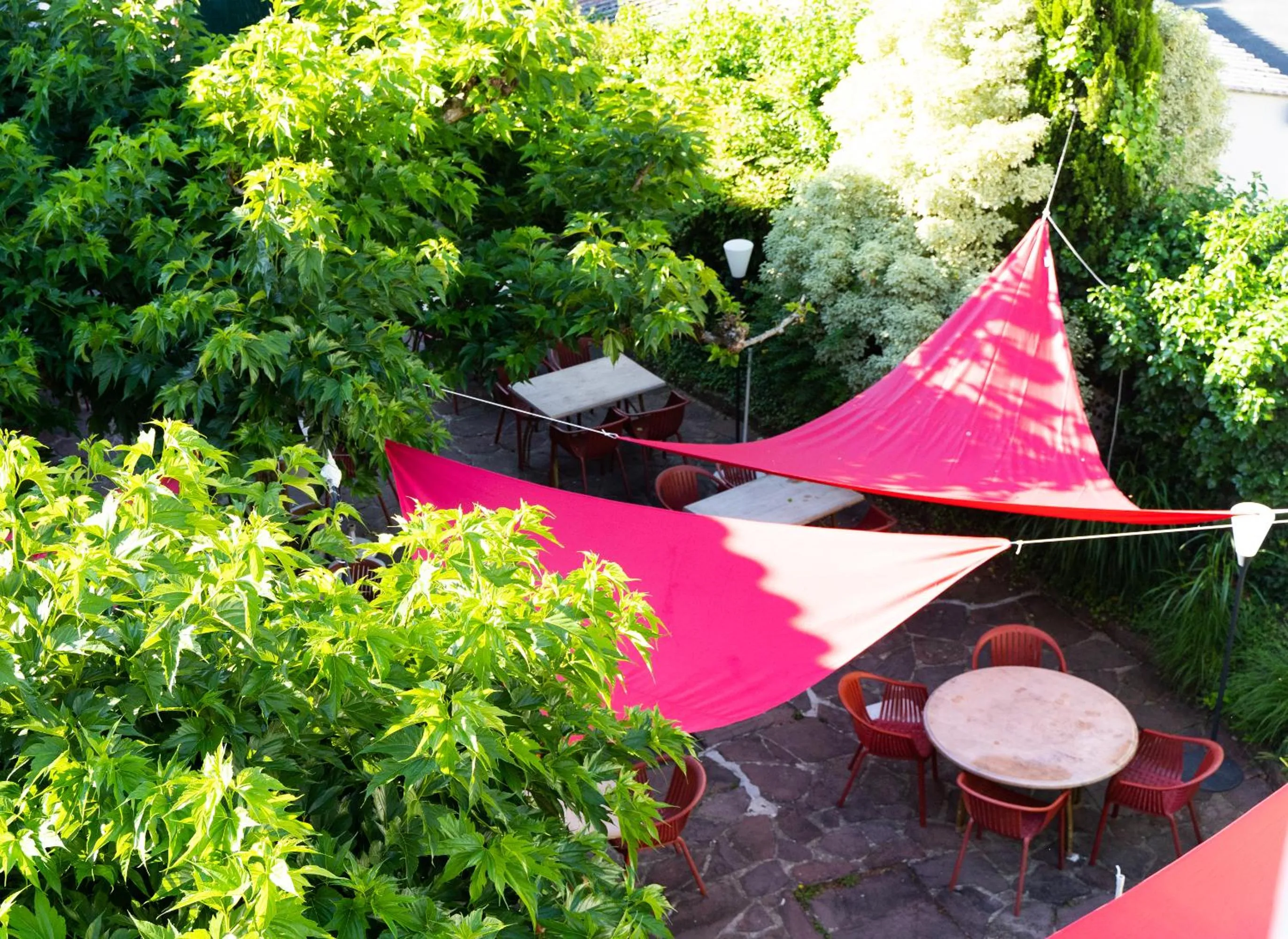 Patio in Hôtel Juantorena