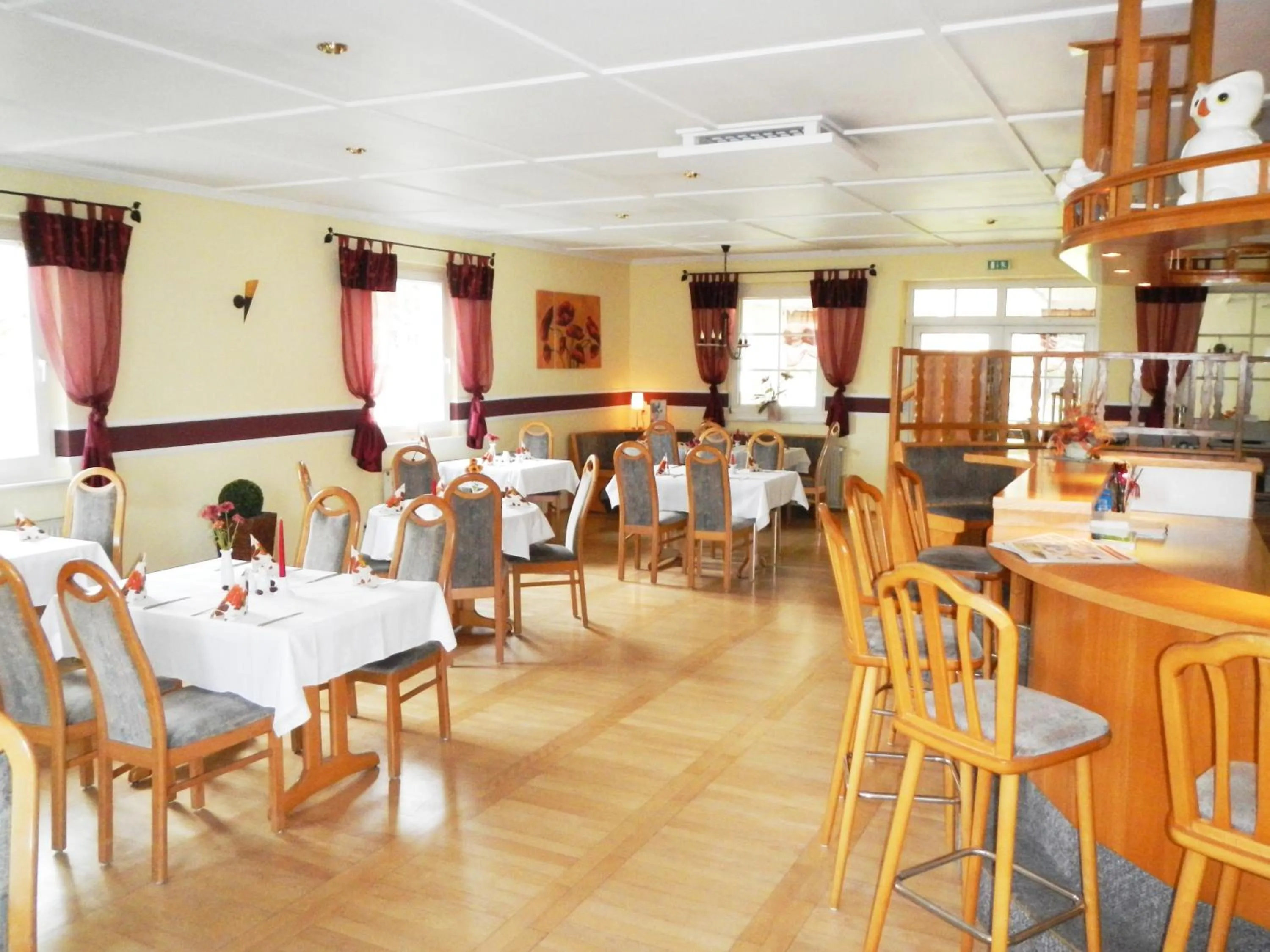 Restaurant/places to eat in Kastanienhof Hotel garni
