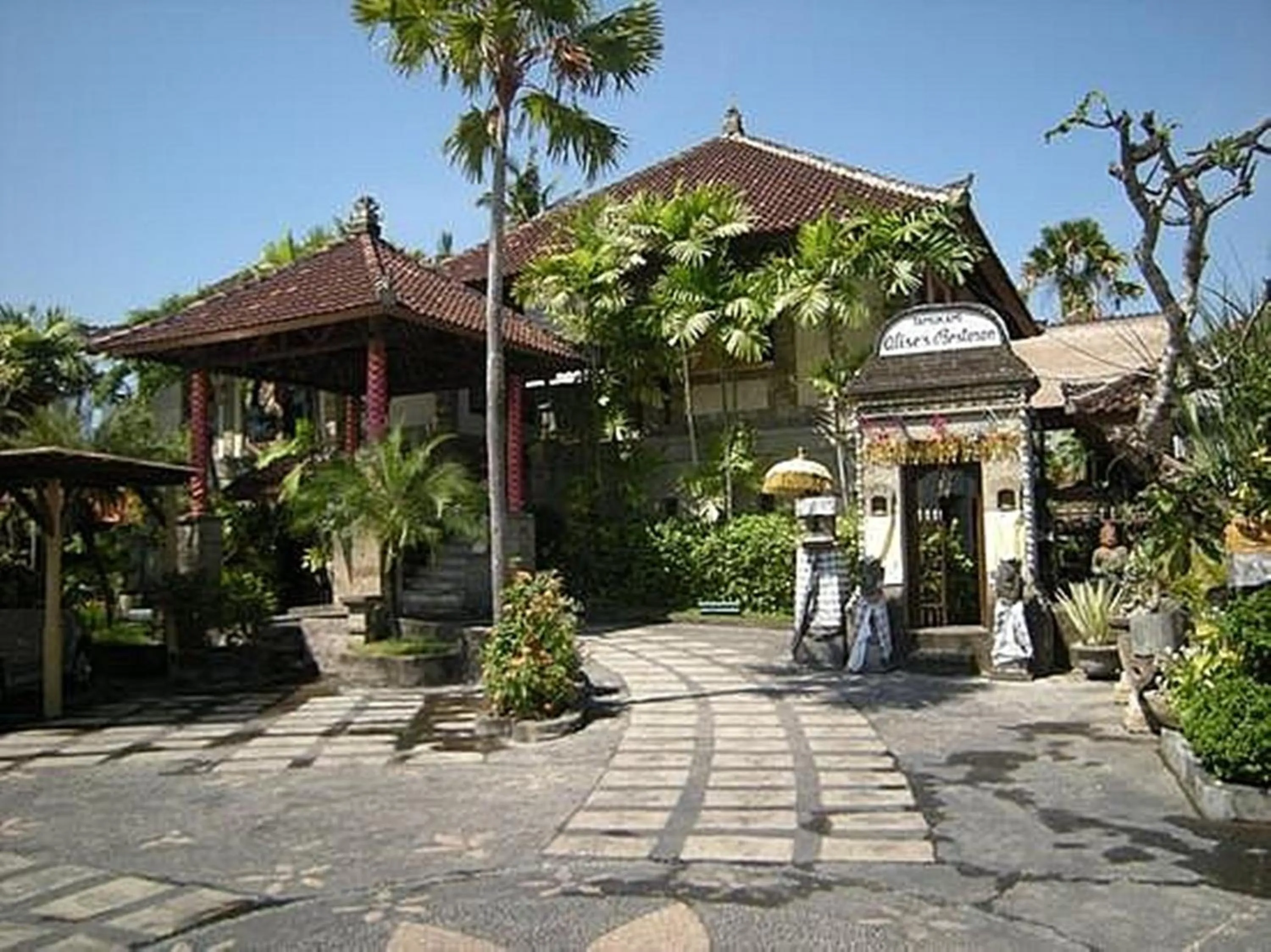 Facade/entrance in Tamukami Hotel