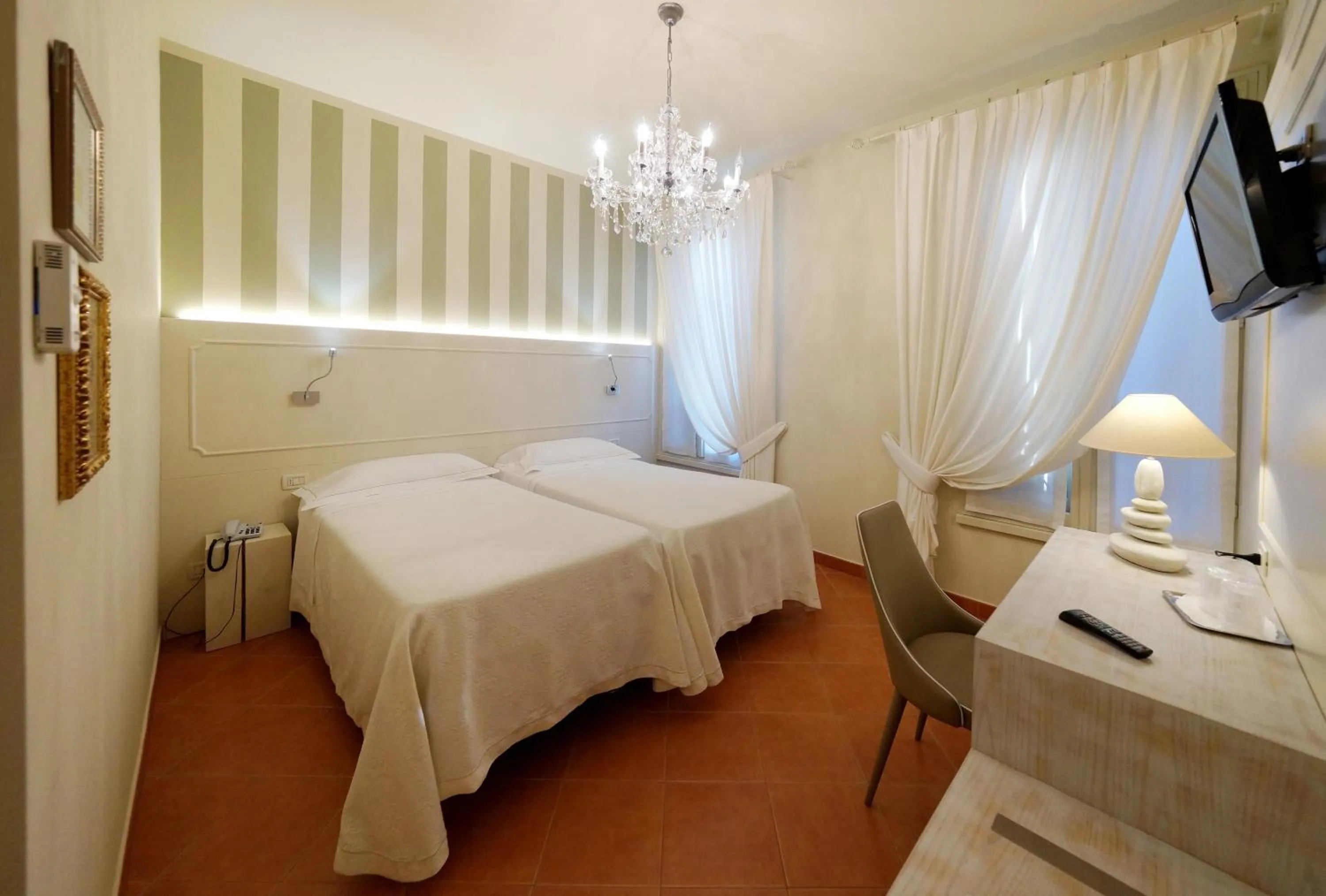 Photo of the whole room, Bed in Albergo Morandi