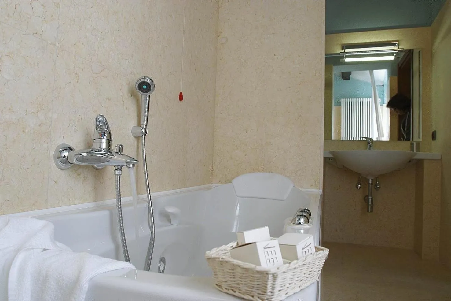 Bathroom in Albergo Morandi