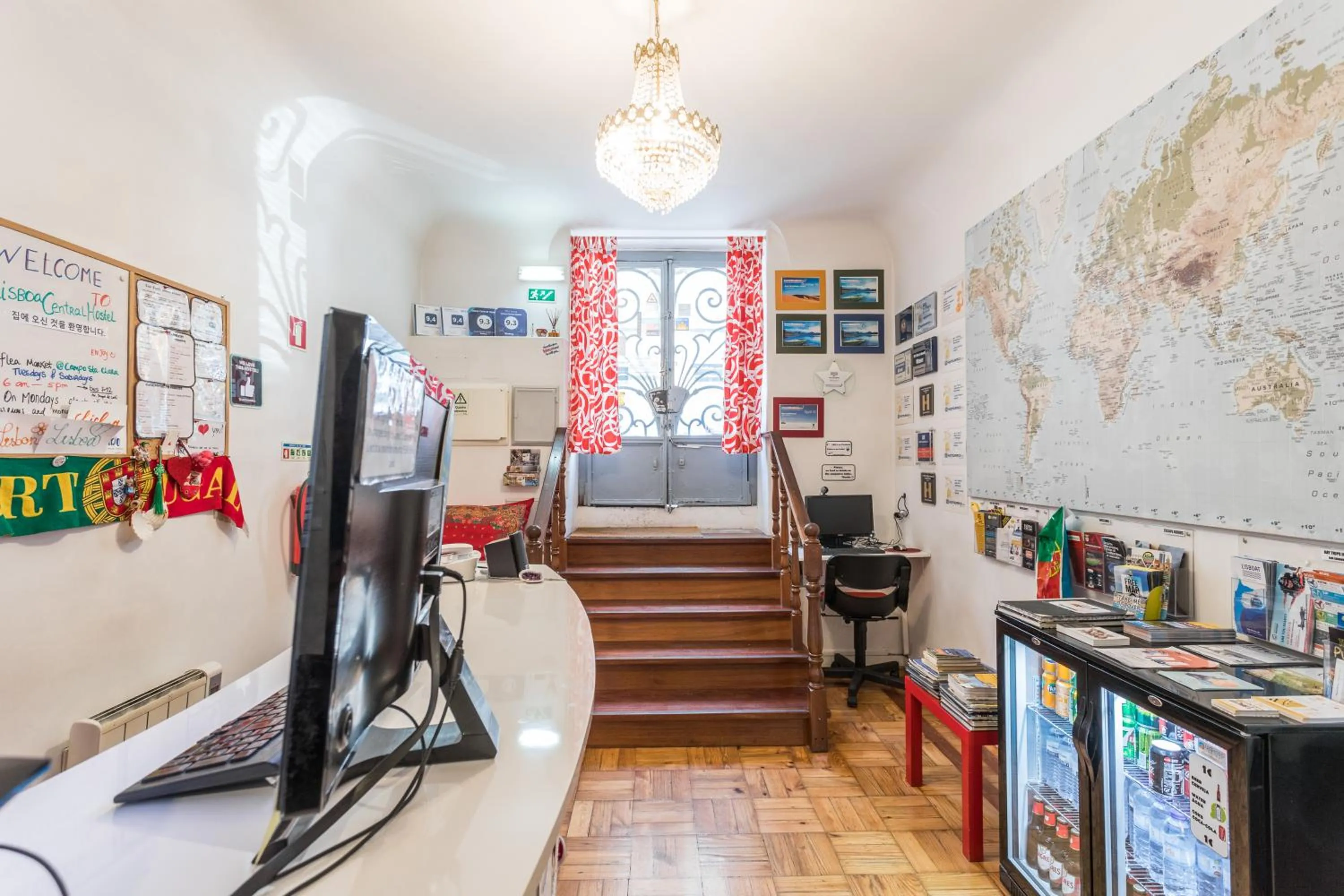 Lobby or reception in Lisboa Central Hostel