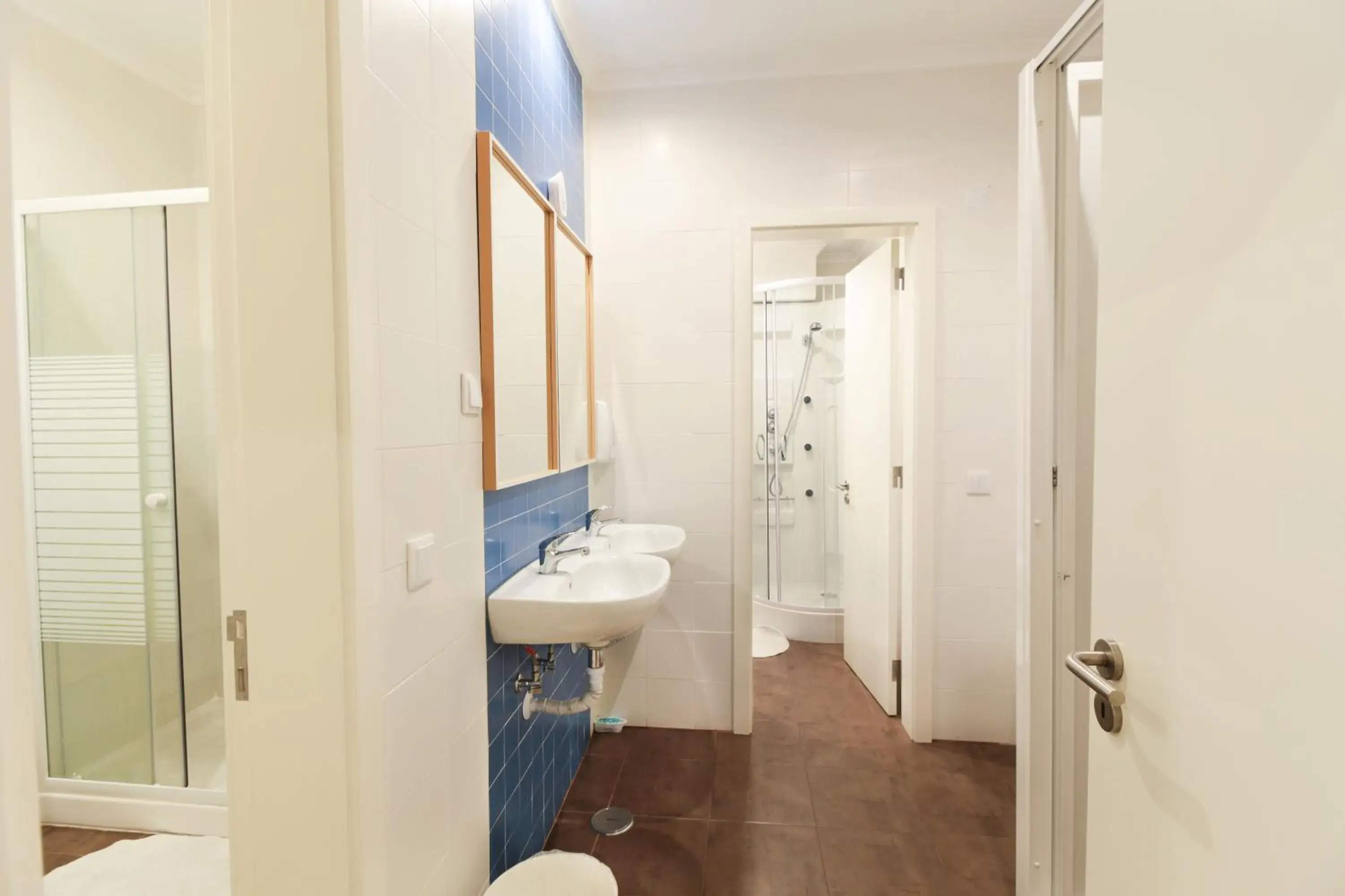 Economy Quadruple Room with Shared Bathroom in Lisboa Central Hostel Economy Quadruple Room with Shared Bathroom in Lisboa Central Hostel