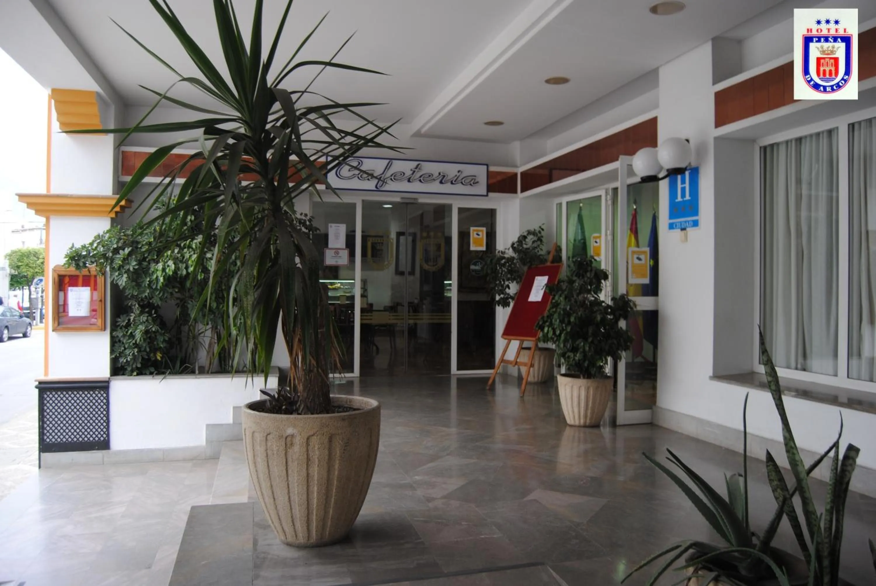 Facade/entrance in Hotel Peña de Arcos