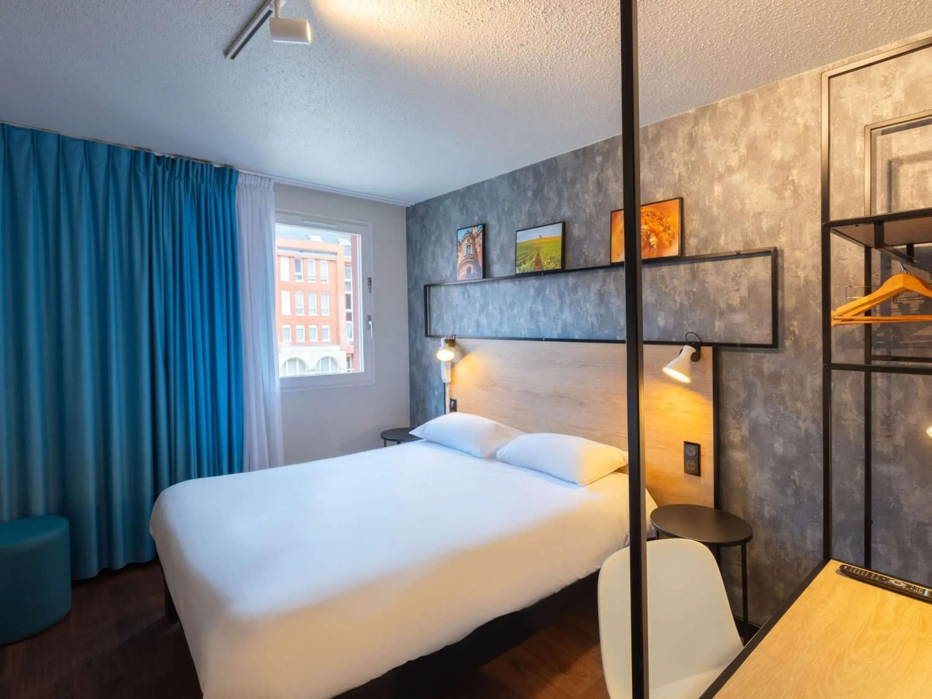 Bedroom, Bed in ibis Epernay Centre Ville Bedroom, Bed in ibis Epernay Centre Ville