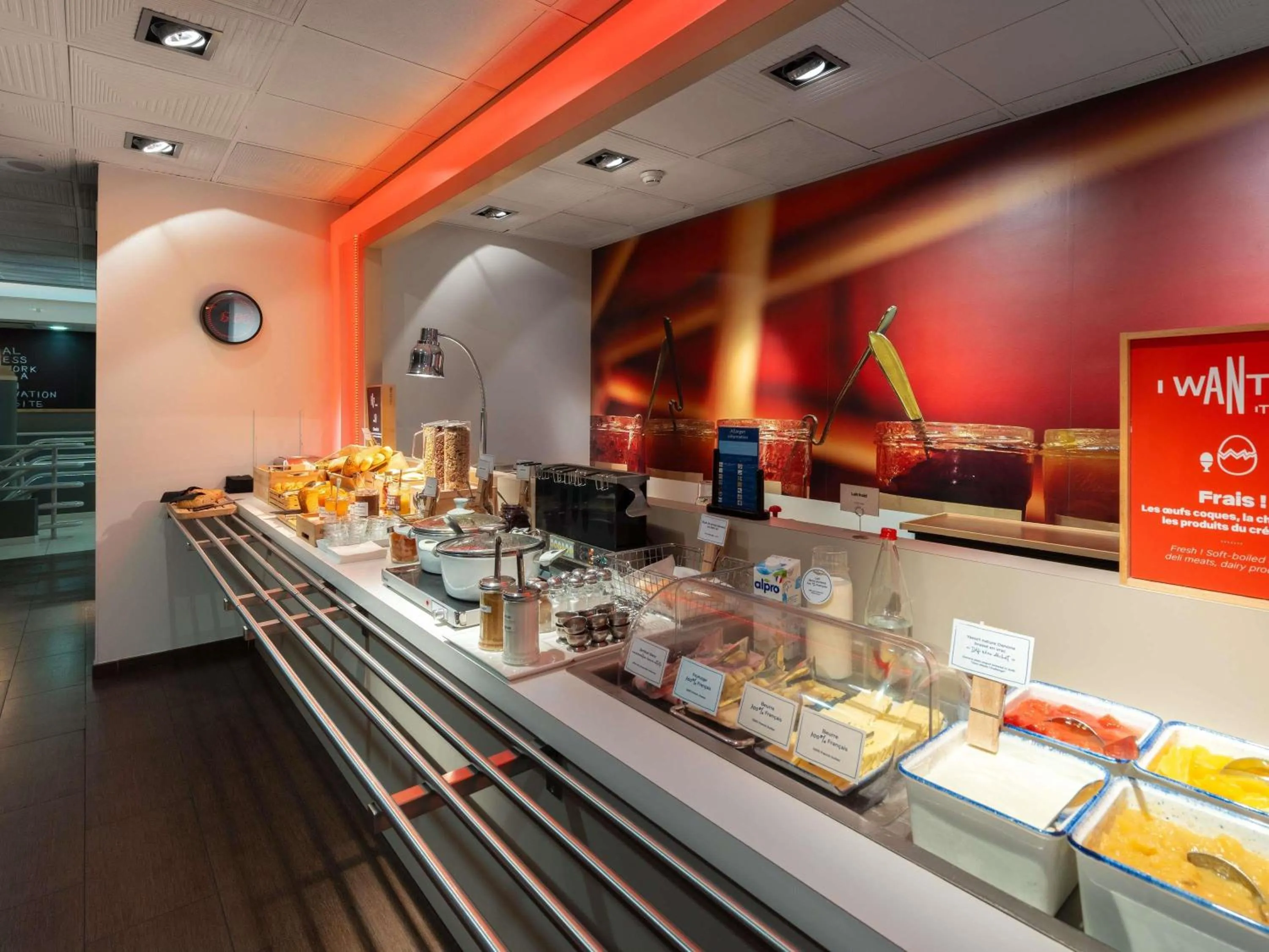 Breakfast in ibis Epernay Centre Ville